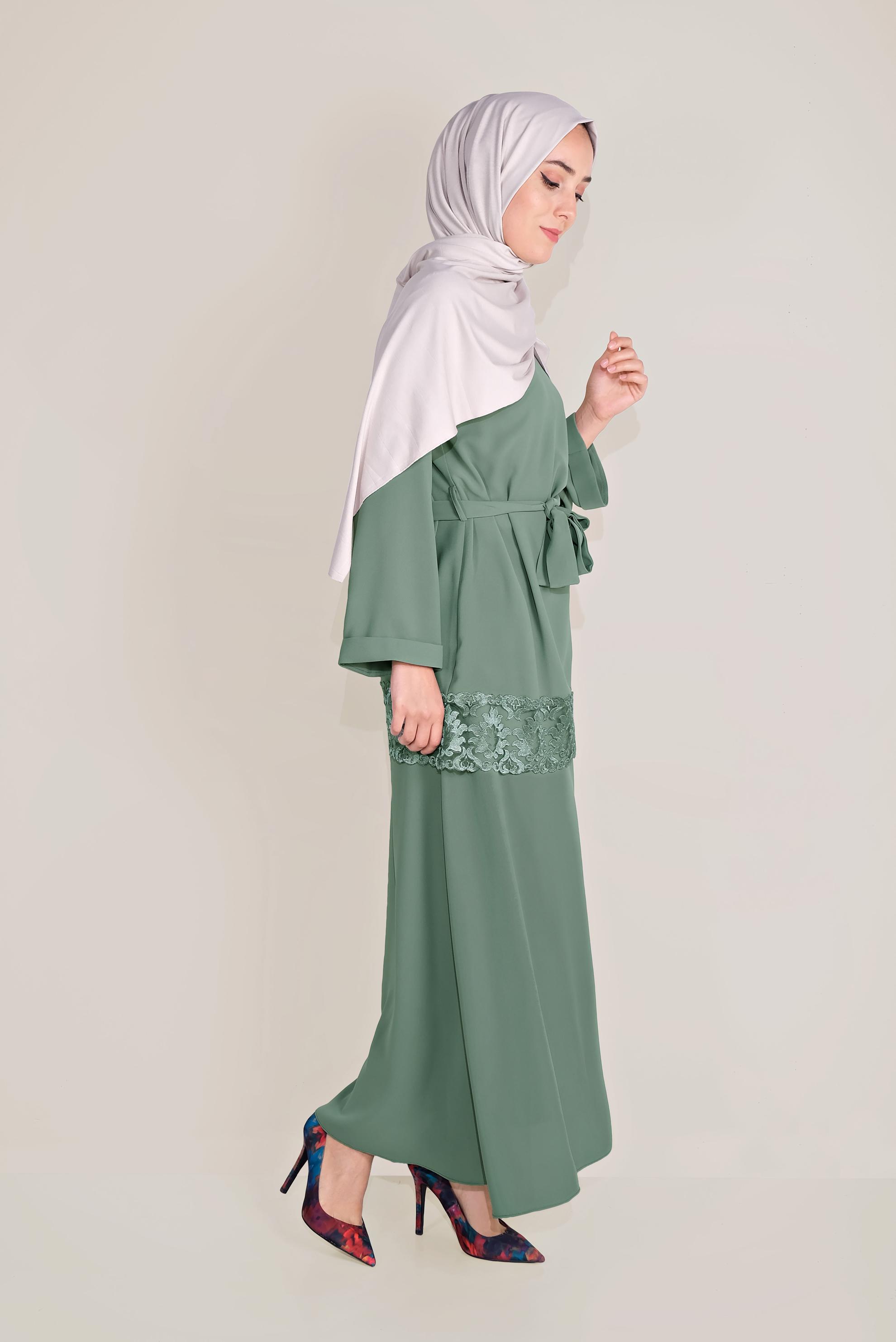 Tesettür giyim MAVİ GÜPÜR DETAYLI KUŞAKLI ETEKLİ TAKIM 40673