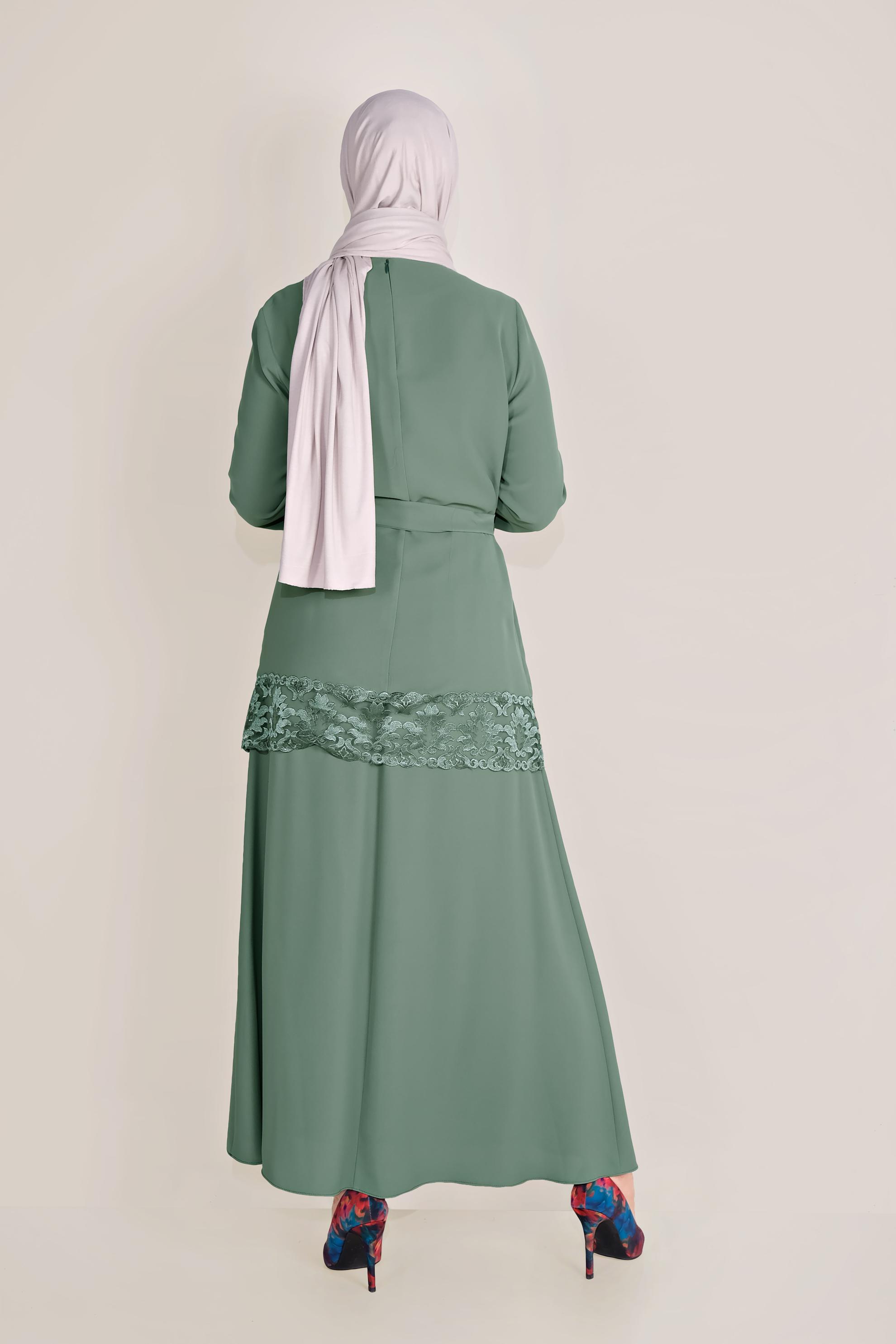 Tesettür giyim MAVİ GÜPÜR DETAYLI KUŞAKLI ETEKLİ TAKIM 40673