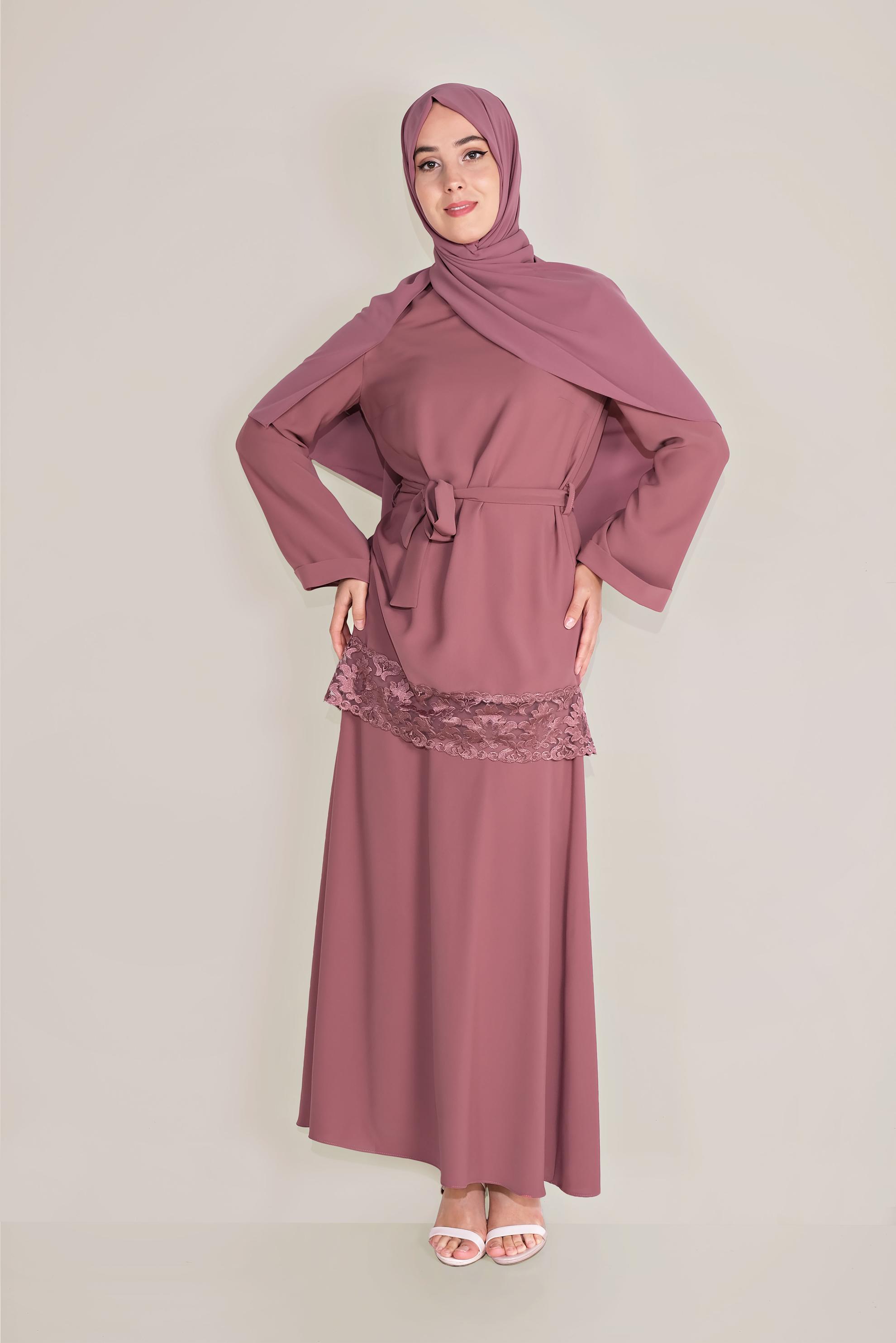 Tesettür giyim PEMBE GÜPÜR DETAYLI KUŞAKLI ETEKLİ TAKIM 40673