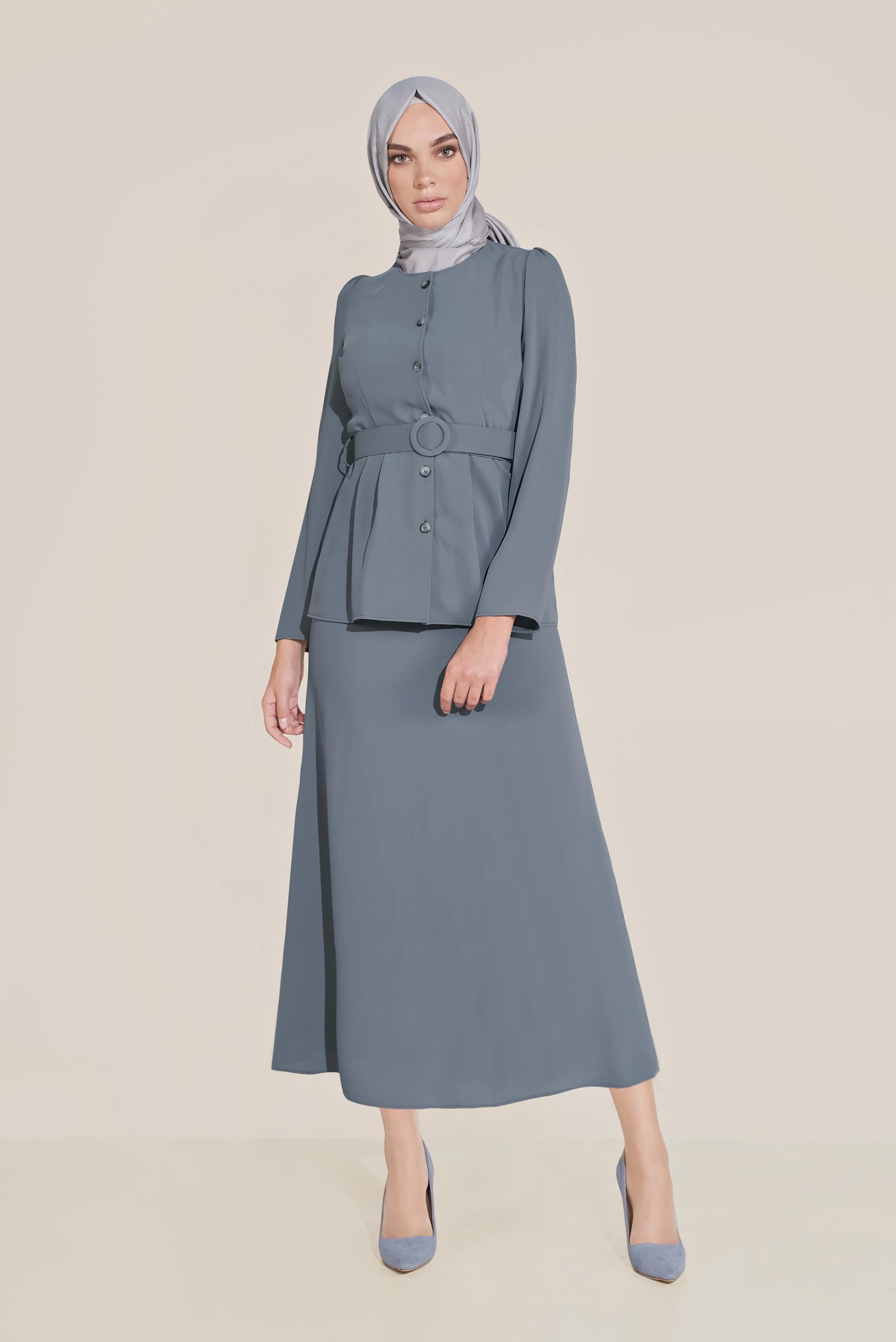 Tesettür giyim GRİ BOYDAN DÜĞMELİ İKİLİ ETEKLİ TAKIM 40793 