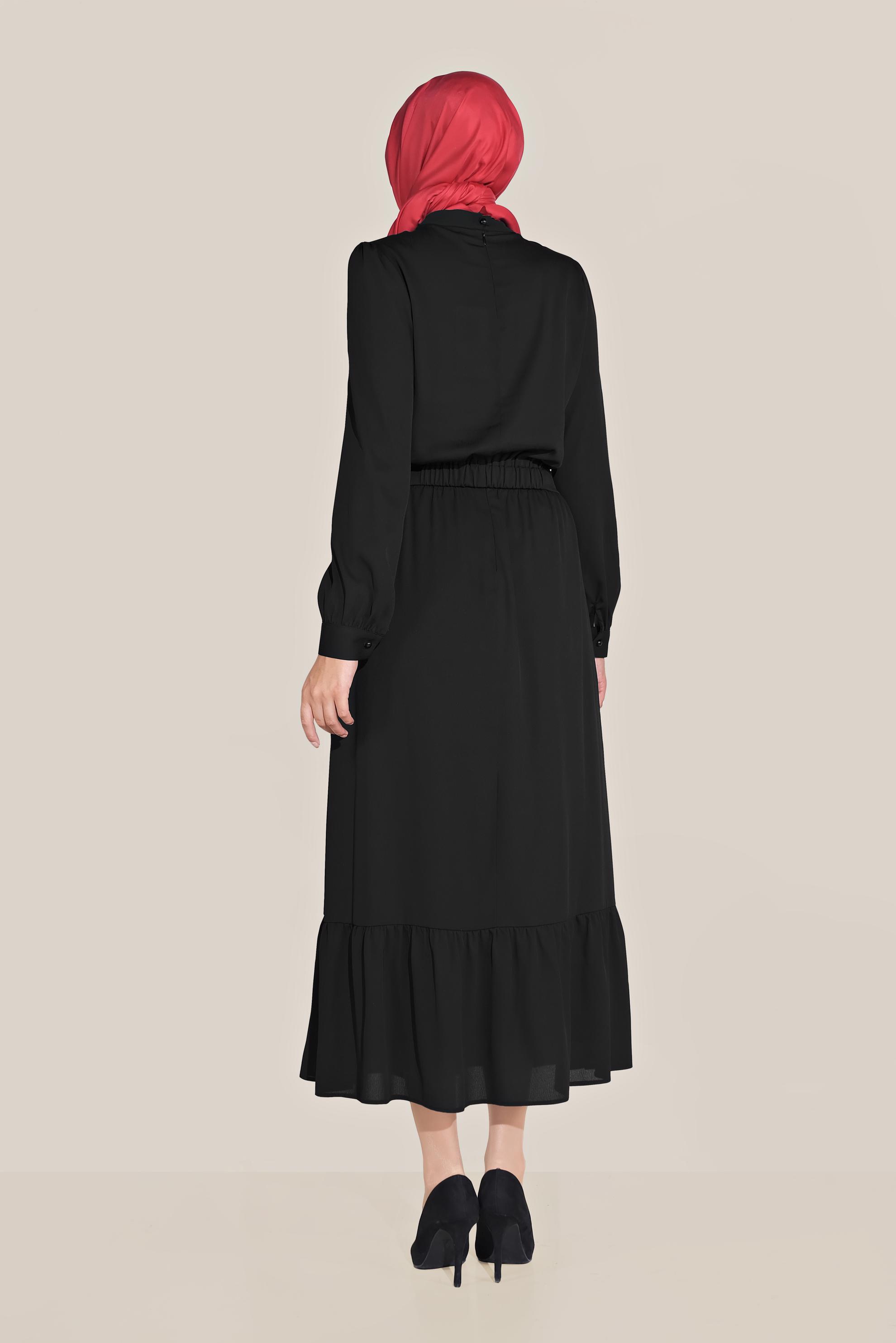 Tesettür giyim SİYAH DÜĞMELİ UCU FIRFIRLI BALIKÇI YAKA ETEKLİ TAKIM 40812