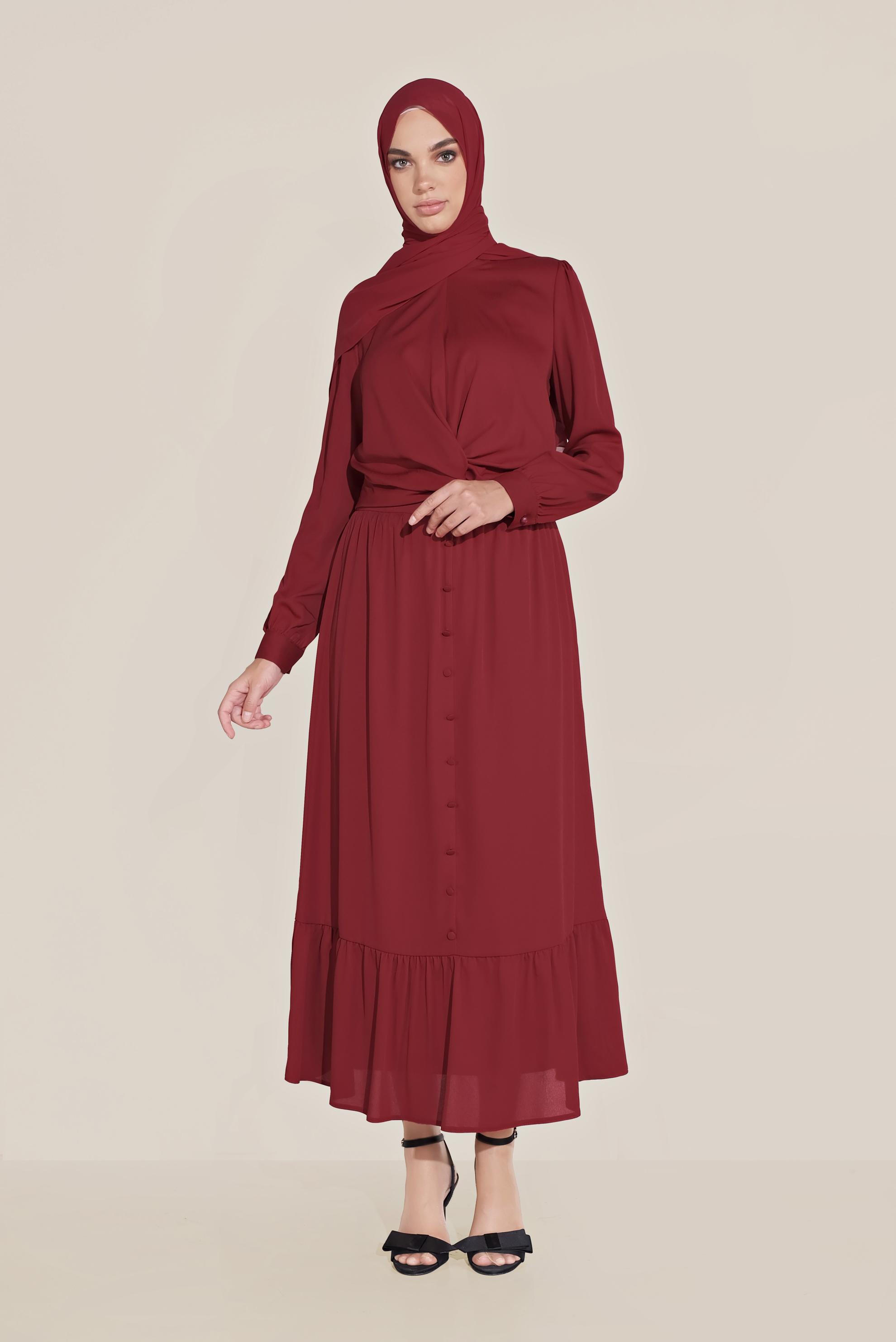 Tesettür giyim BORDO DÜĞMELİ UCU FIRFIRLI BALIKÇI YAKA ETEKLİ TAKIM 40812