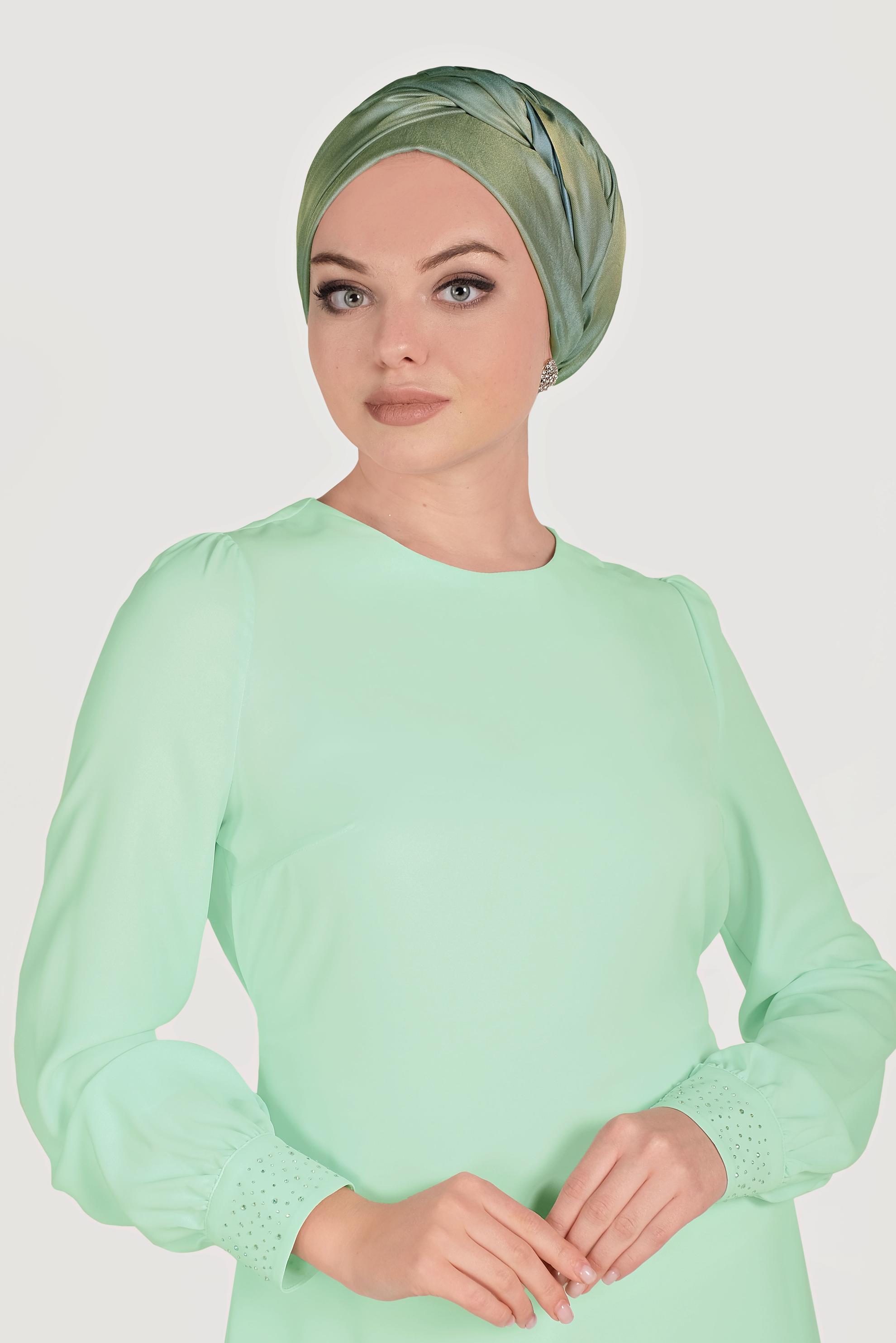 Tesettür giyim YEŞİL SIRT KUŞAKLI PANTOLONLU TAKIM 30003 