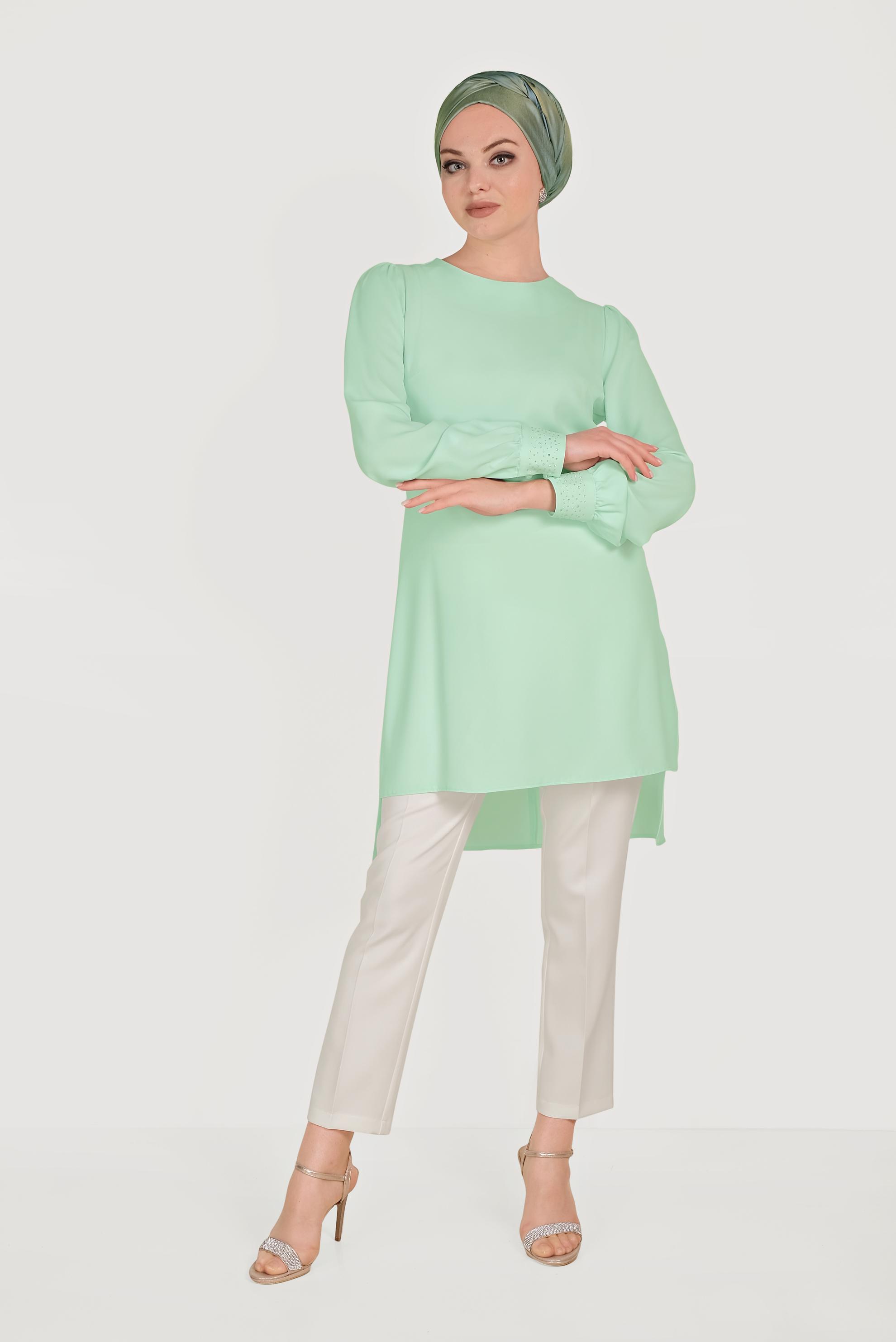 Tesettür giyim YEŞİL SIRT KUŞAKLI PANTOLONLU TAKIM 30003 