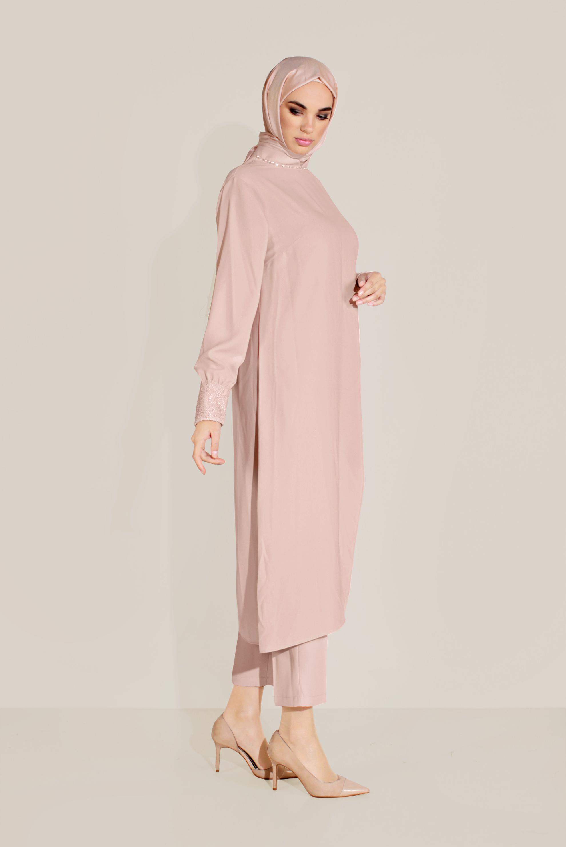 Tesettür giyim PUDRA YIRTMAÇLI TAŞLI HAKİM YAKA TAKIM 30005