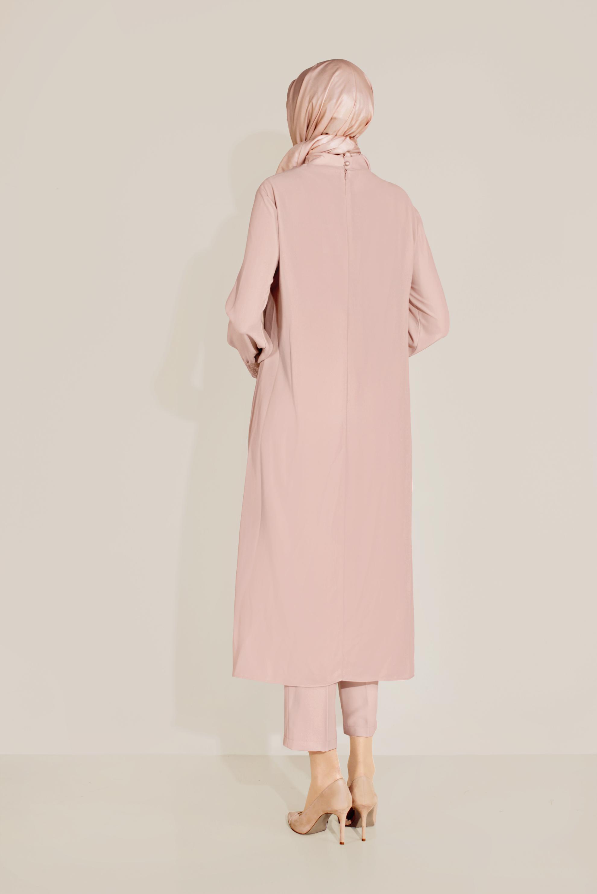 Tesettür giyim PUDRA YIRTMAÇLI TAŞLI HAKİM YAKA TAKIM 30005