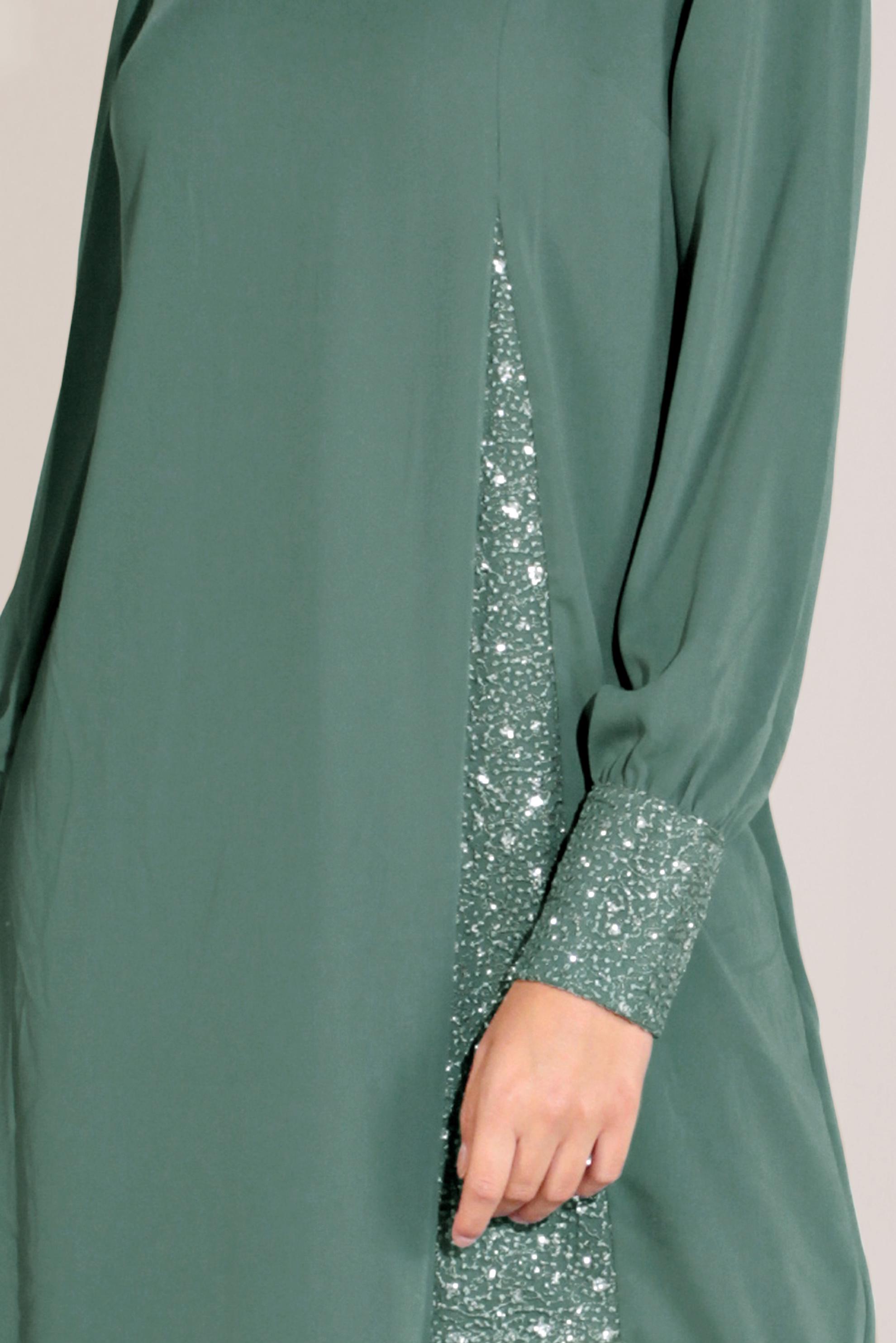 Tesettür giyim YEŞİL YIRTMAÇLI TAŞLI HAKİM YAKA TAKIM 30005