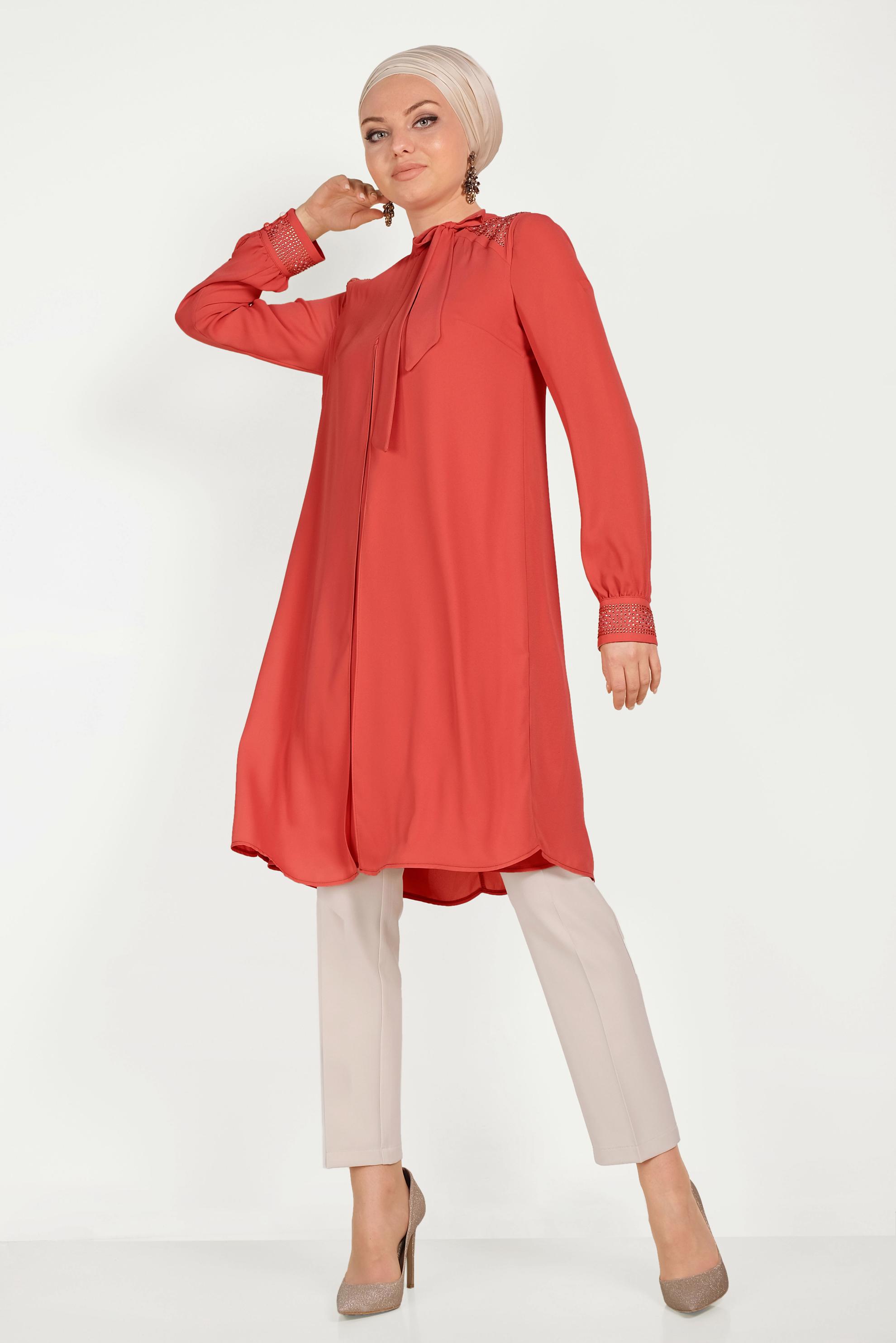 Tesettür giyim KIRMIZI İŞLEMELİ YAKA DETAYLI  ŞİFON PANTOLONLU TAKIM  30010