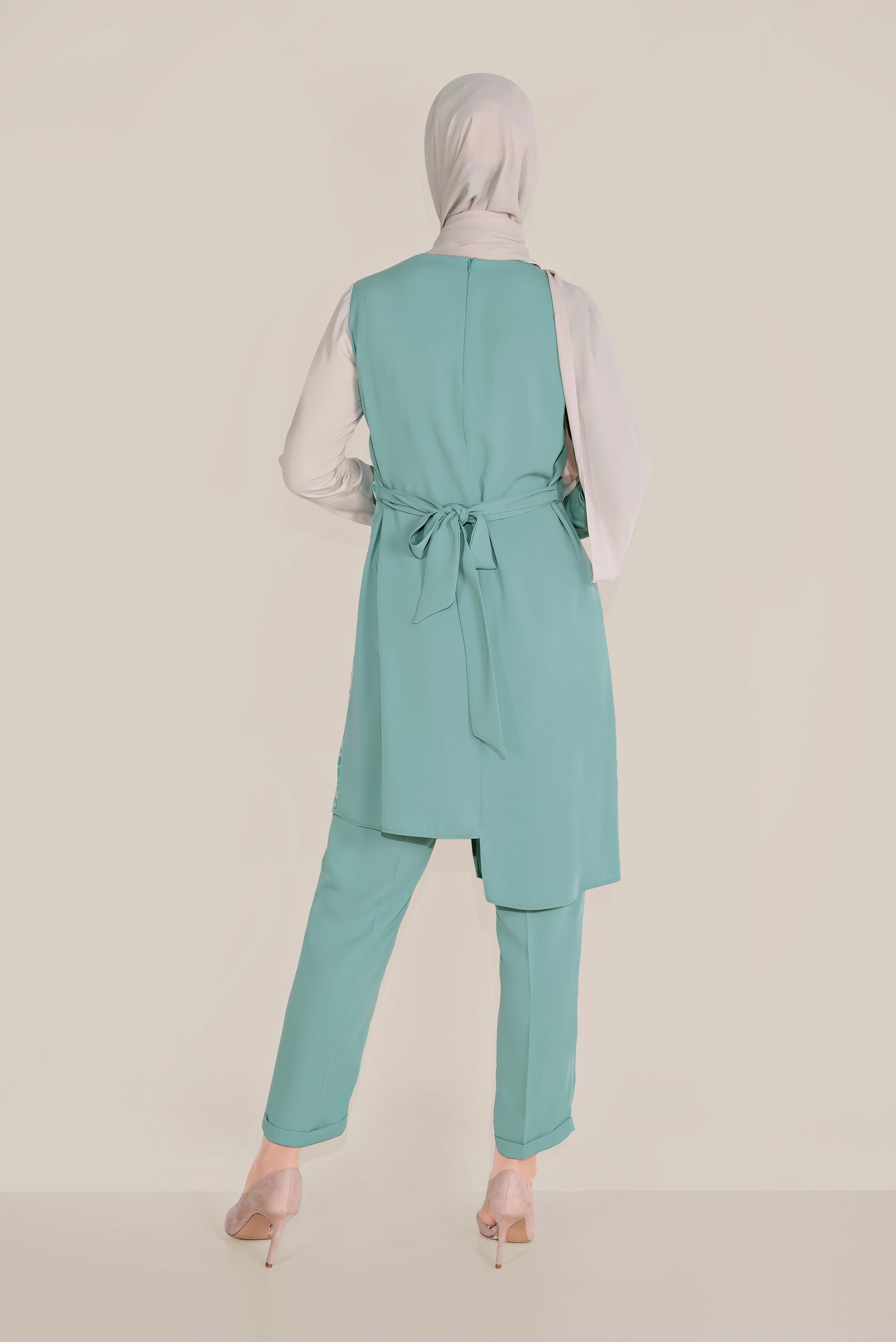 Tesettür giyim MAVİ ÇİÇEK DESENLİ ASİMETRİK PANTOLON TAKIM 30018