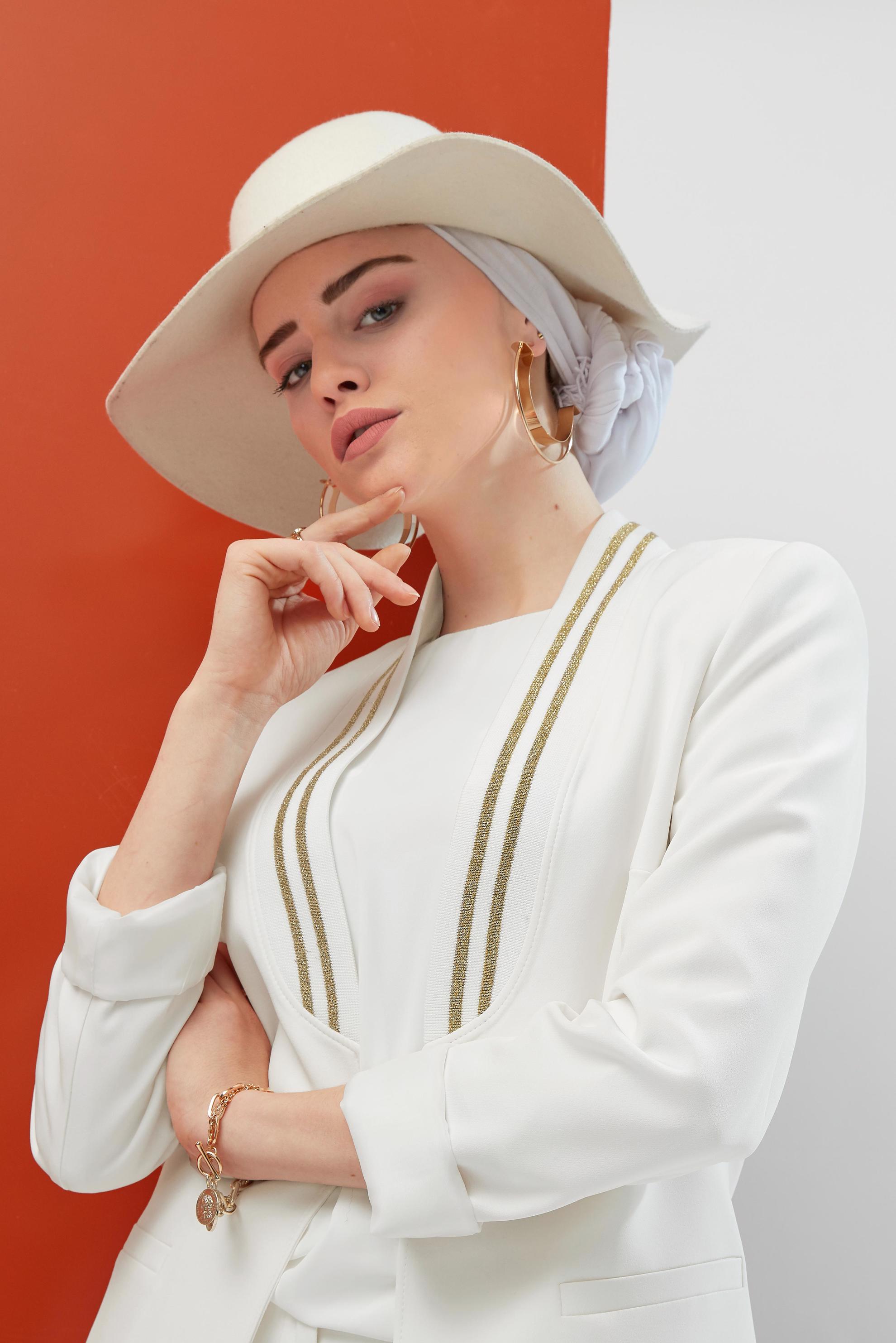 Tesettür giyim BEYAZ YAKASI SİMLİ ŞERİTLİ TAKIM 30031