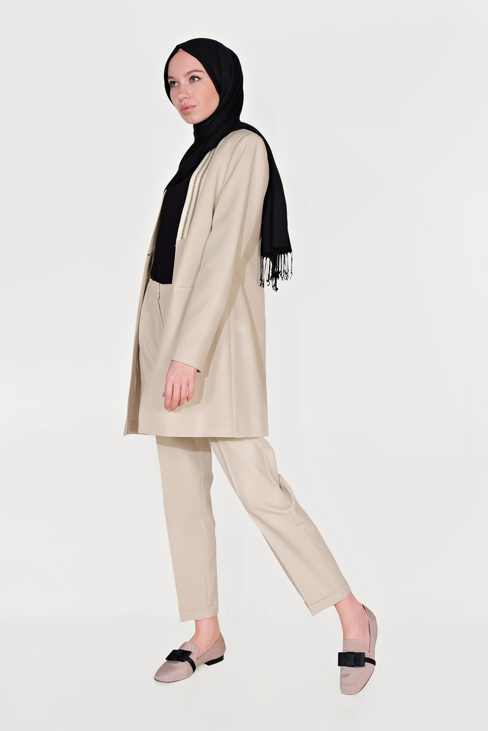 Tesettür giyim BEJ YAKASI SİMLİ ŞERİTLİ TAKIM 30031