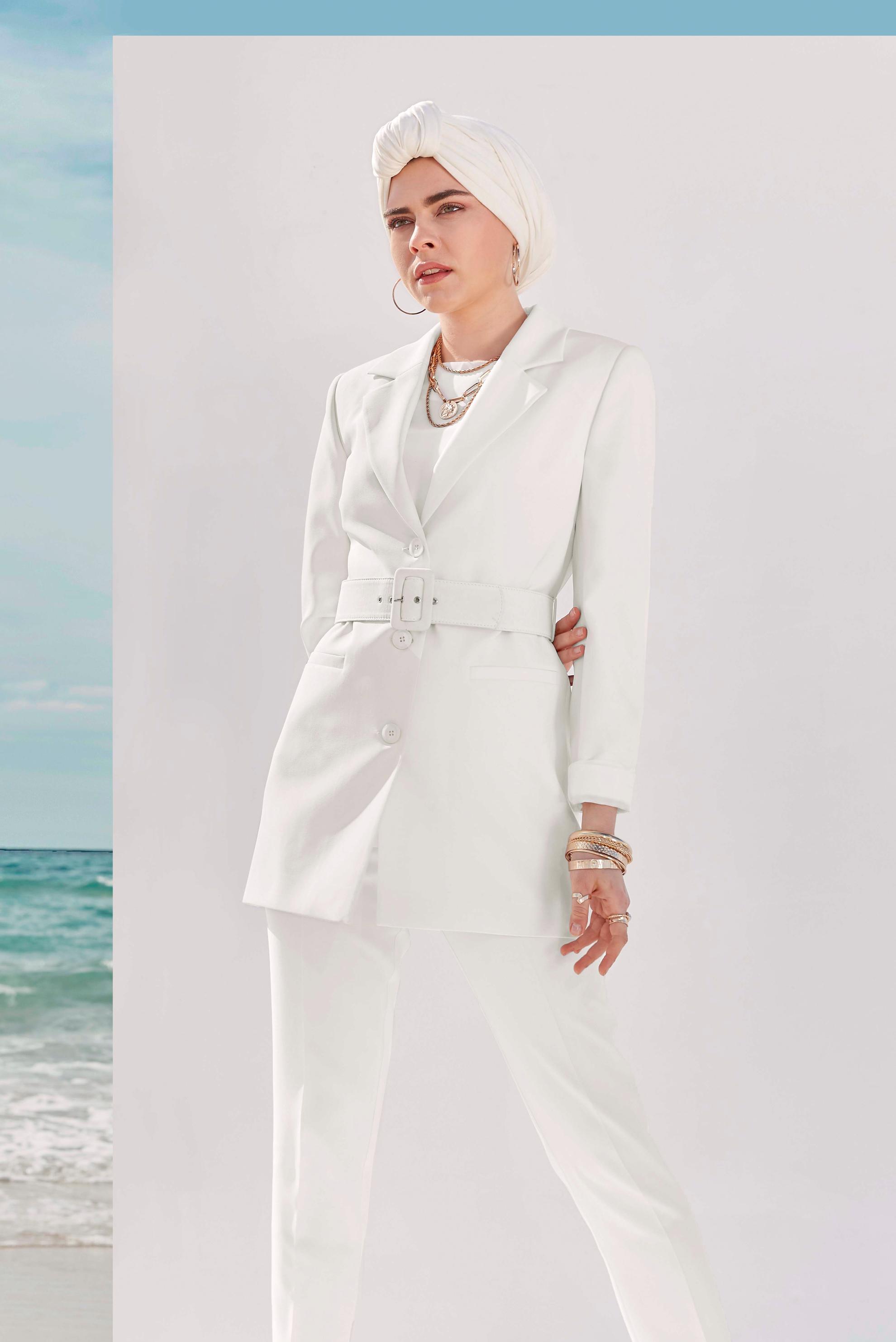Tesettür giyim BEYAZ KLASİK KESİM KEMERLİ İKİLİ PANTOLONLU TAKIM 30033