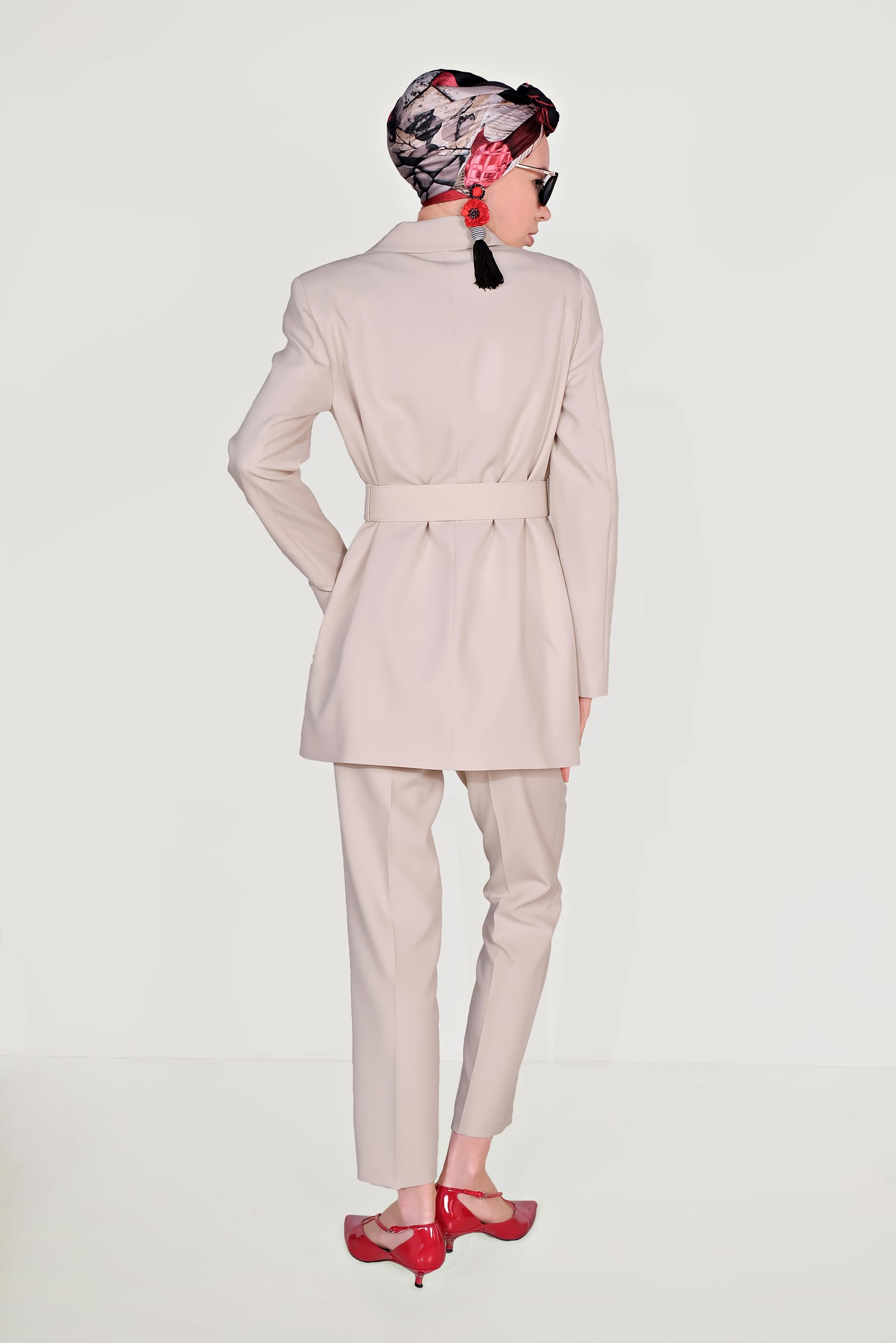 Tesettür giyim BEJ KLASİK KESİM KEMERLİ İKİLİ PANTOLONLU TAKIM 30033