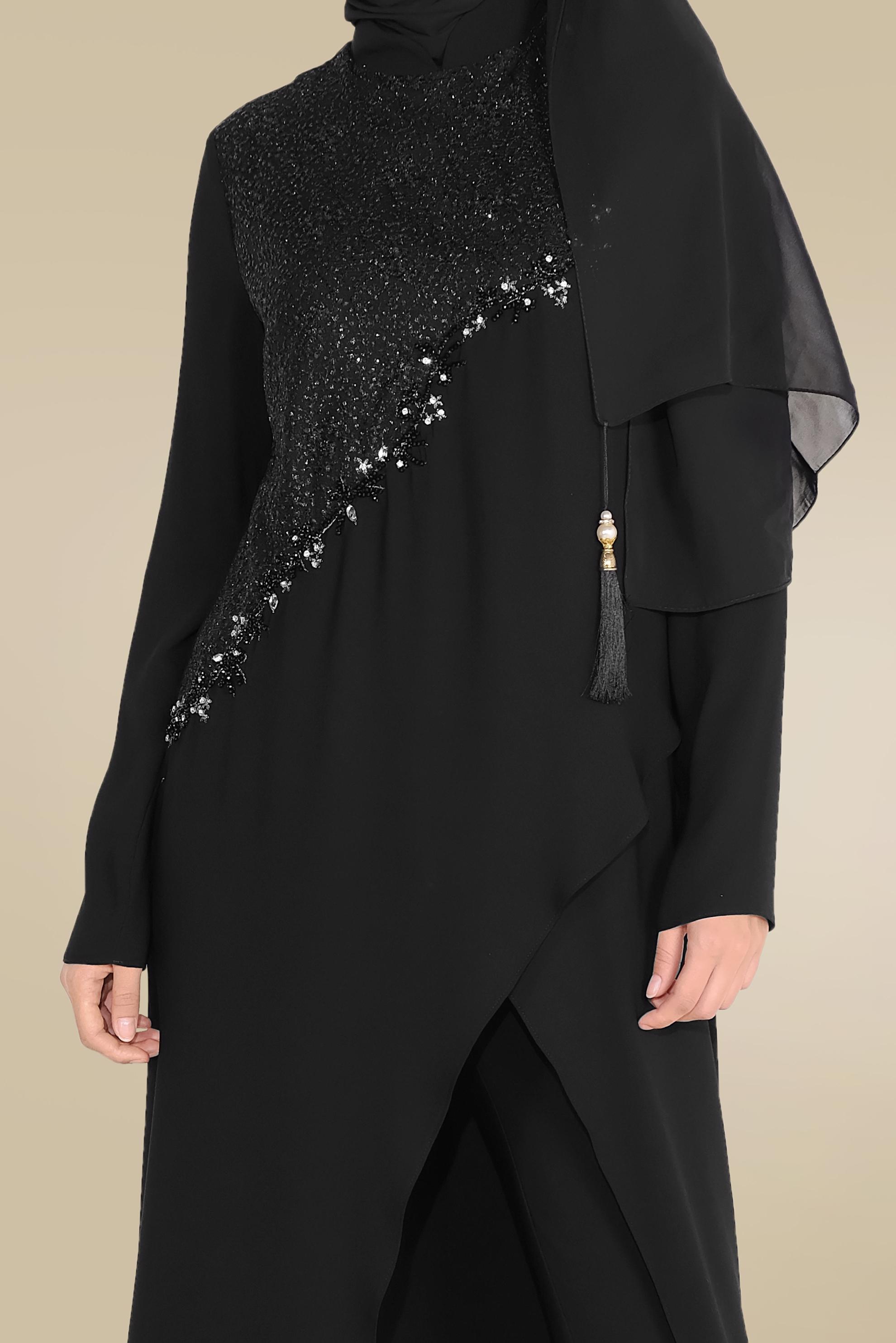 Tesettür giyim SİYAH ASİMETRİK KESİM GÜPÜR DETAYLI İKİLİ PANT. TAKIM 30044   