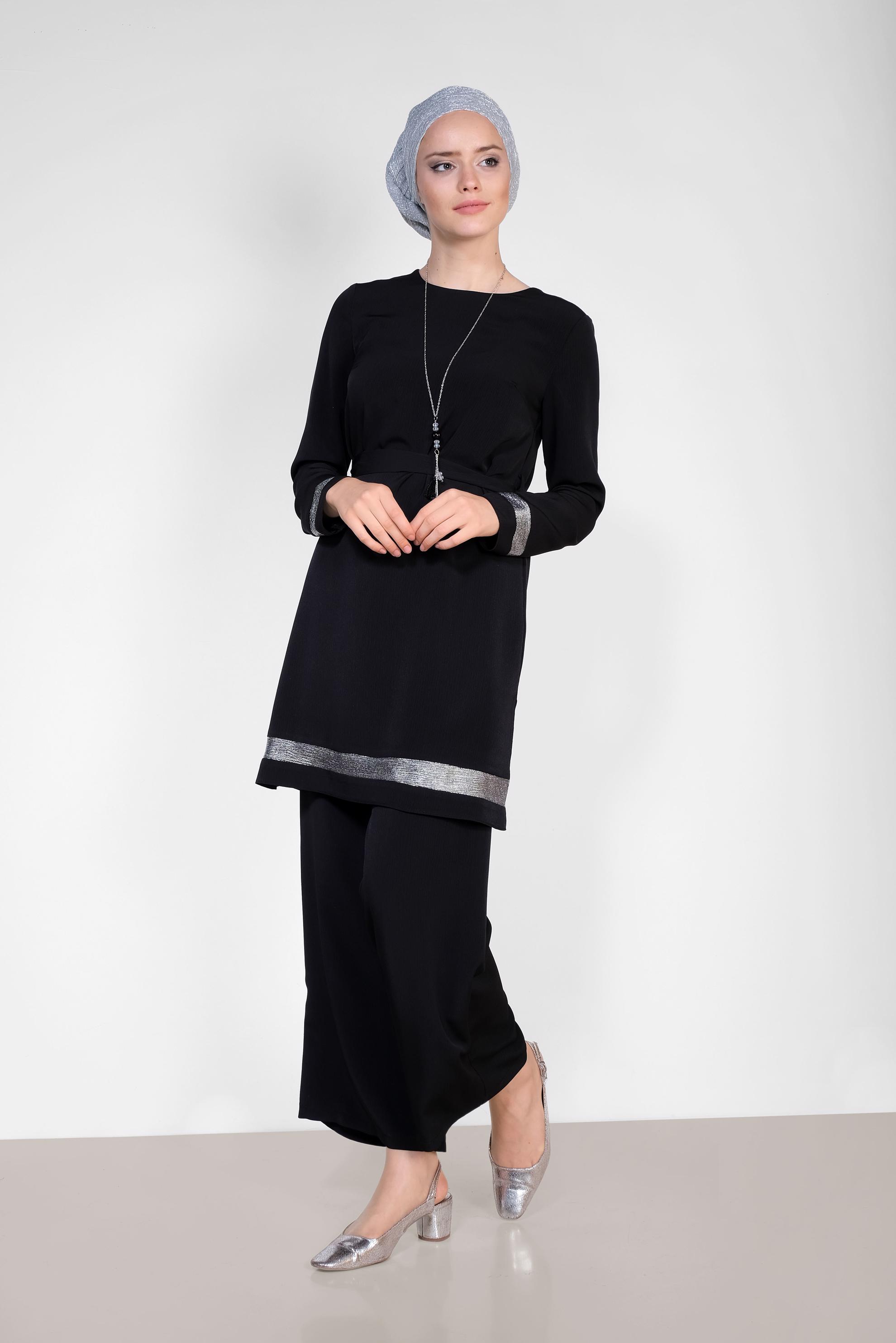 Tesettür giyim SİYAH ŞERİTLİ YALDIZLI İKİLİ PANTOLONLU TAKIM 3509