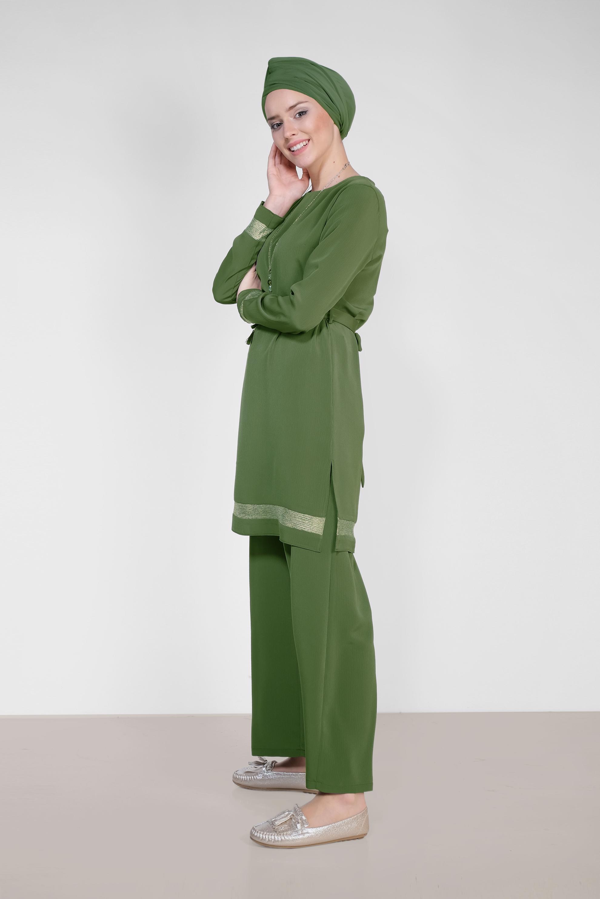 Tesettür giyim HAKİ ŞERİTLİ YALDIZLI İKİLİ PANTOLONLU TAKIM 3509