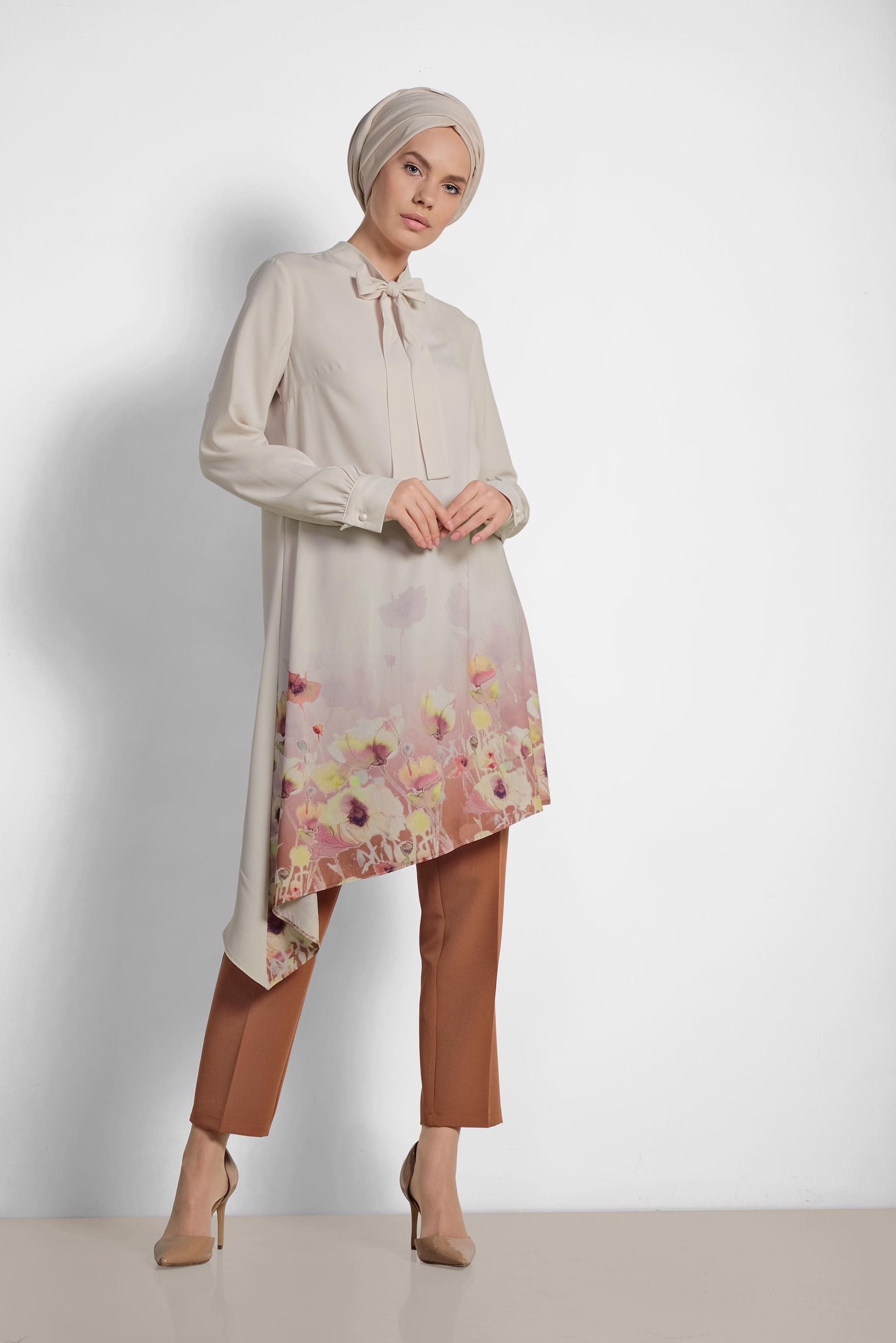 Tesettür giyim EKRU YAKASI BAĞCIKLI ETEK UCU FLORAL DESENLİ PANTOLONLU TAKIM 3510