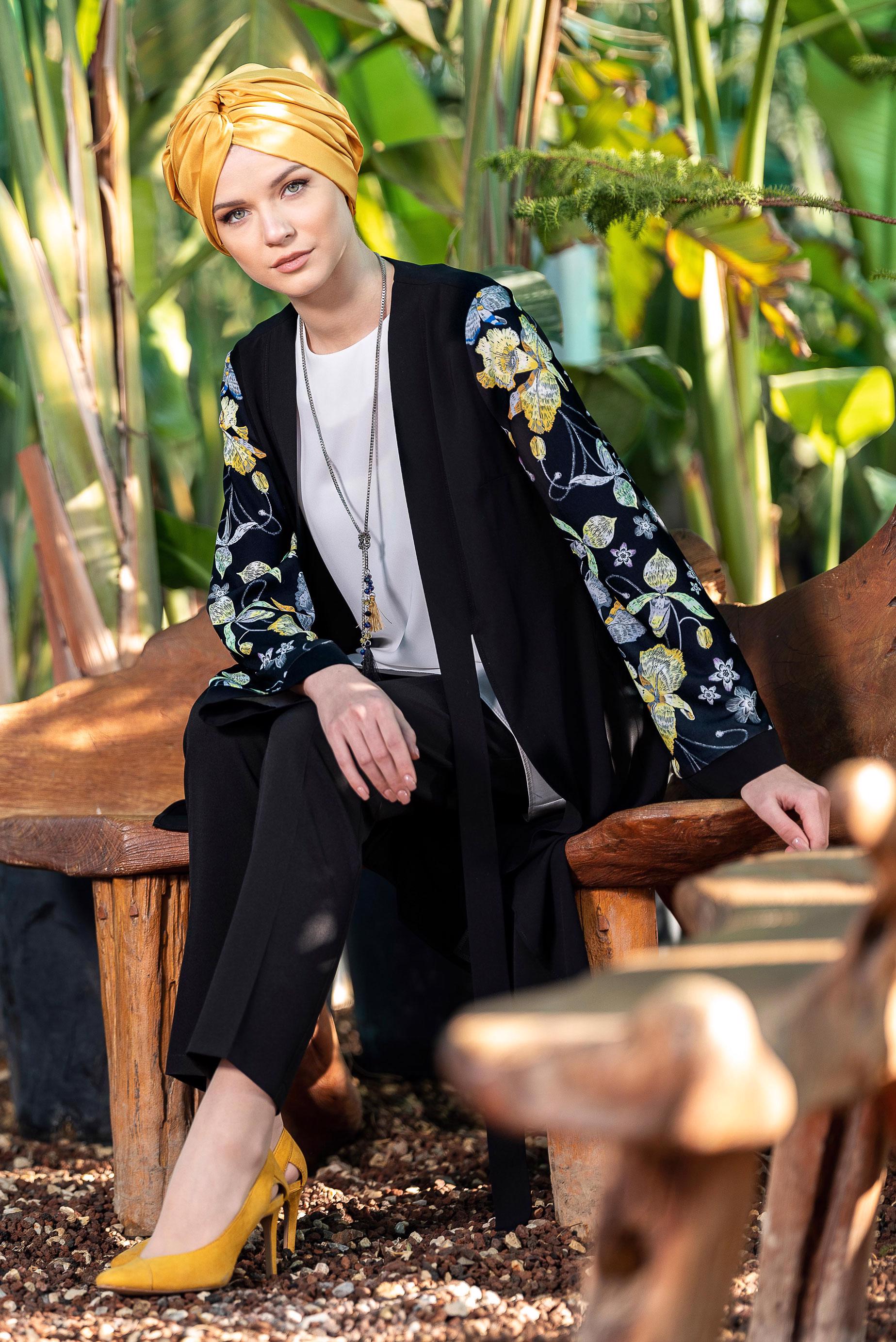 Tesettür giyim SİYAH KOLLARI FLORAL DESENLİ ÜÇLÜ PANTOLONLU TAKIM 3529