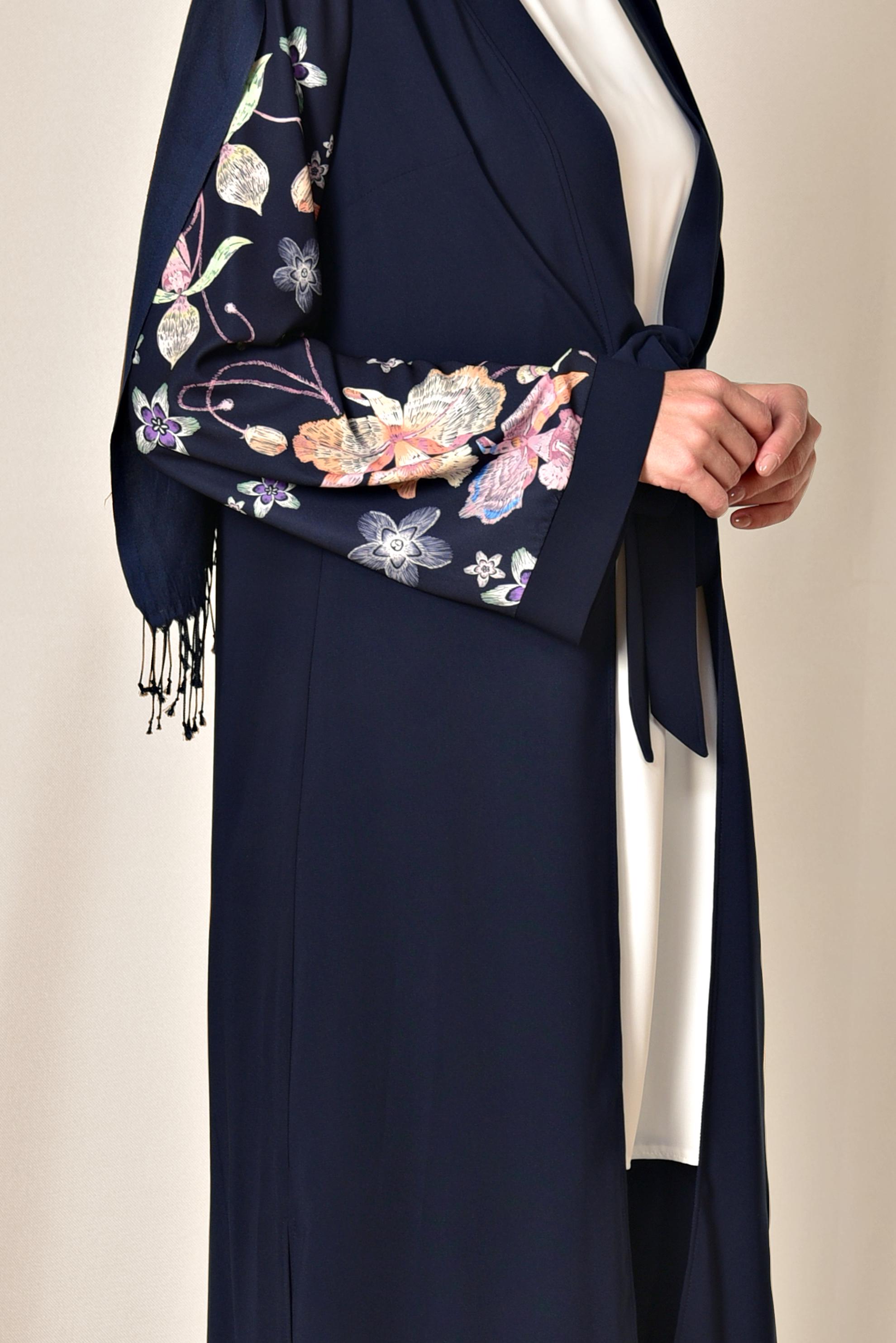 Tesettür giyim LACİVERT KOLLARI FLORAL DESENLİ ÜÇLÜ PANTOLONLU TAKIM 3529