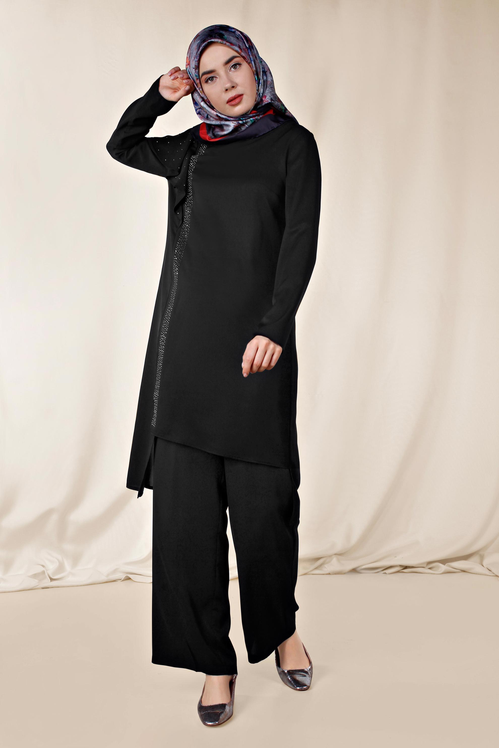 Tesettür giyim SİYAH OMUZU VOLANLI TAŞ DETAYLI PANTOLONLU TAKIM 3531