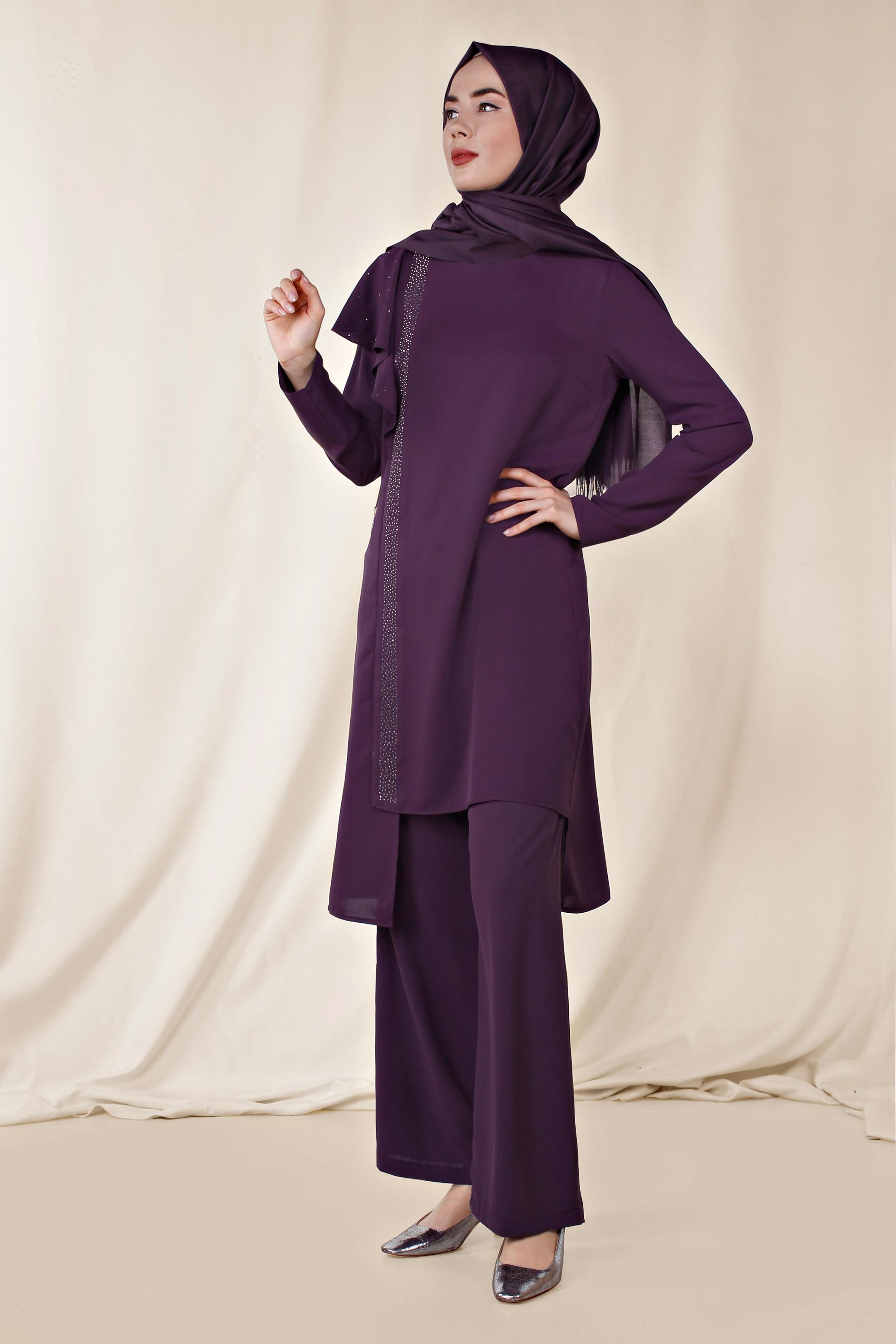 Tesettür giyim MOR OMUZU VOLANLI TAŞ DETAYLI PANTOLONLU TAKIM 3531