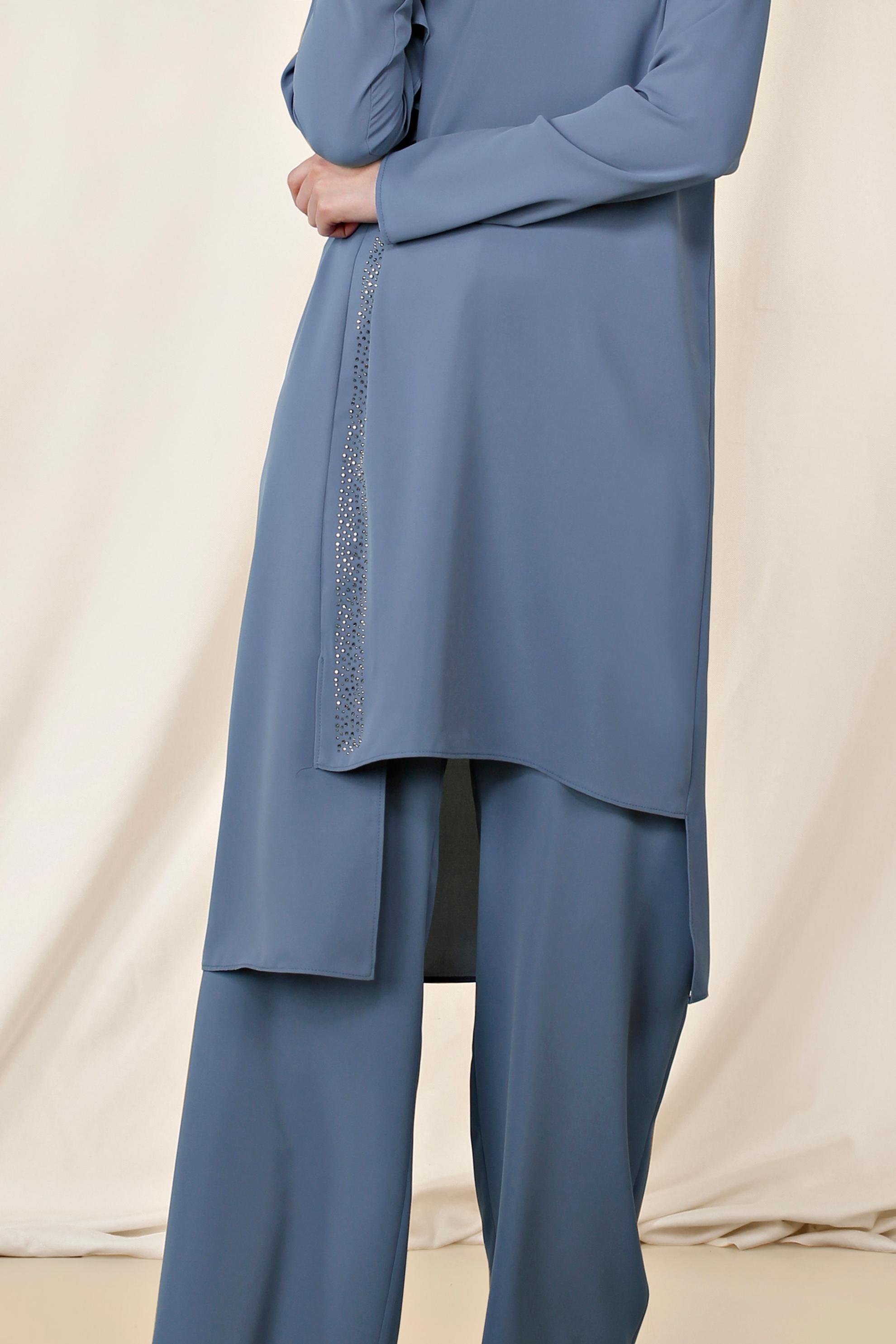 Tesettür giyim LACİVERT OMUZU VOLANLI TAŞ DETAYLI PANTOLONLU TAKIM 3531