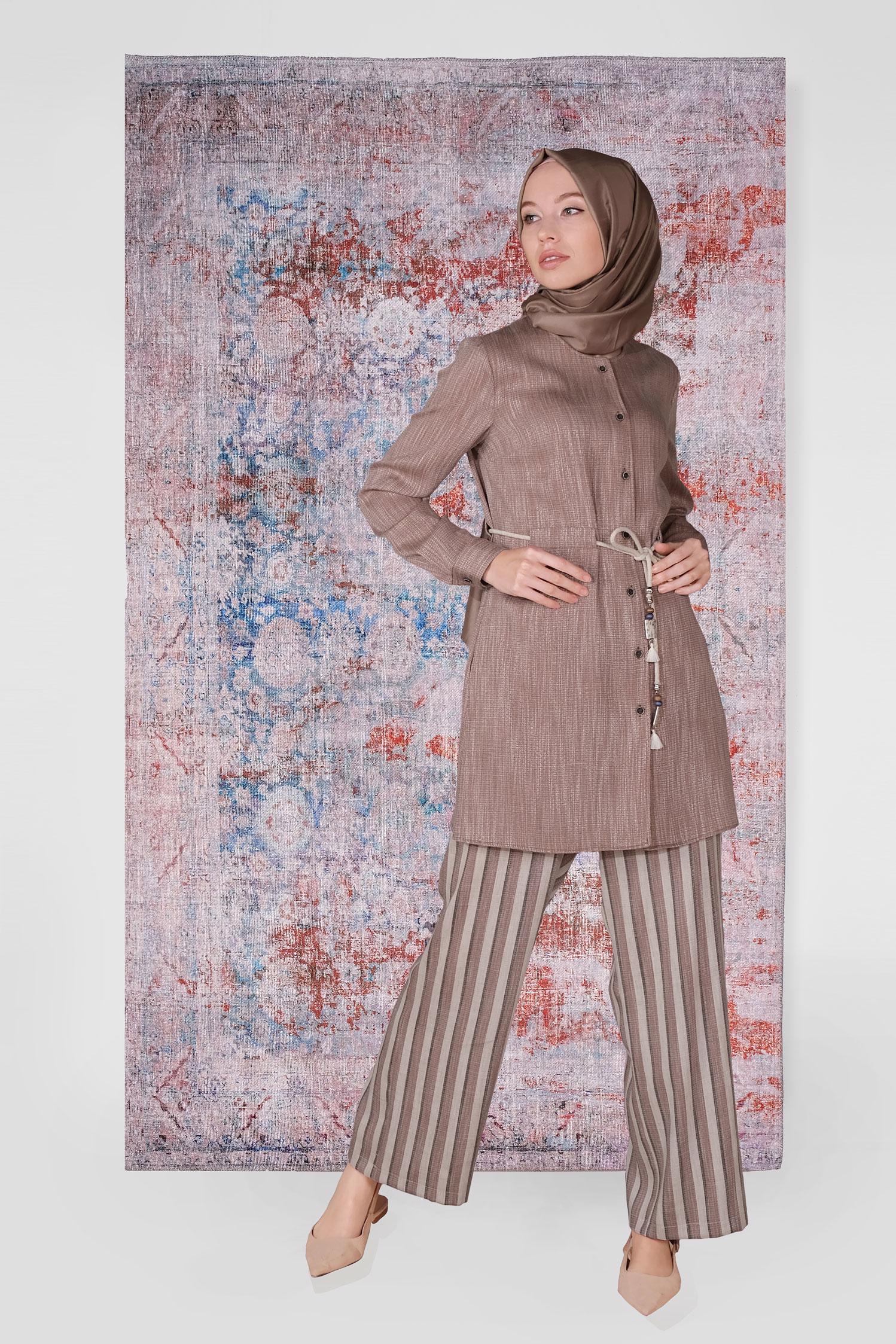 Tesettür giyim KAHVE BAĞCIKLI ÇİZGİLİ PANTOLONLU TAKIM 40646 