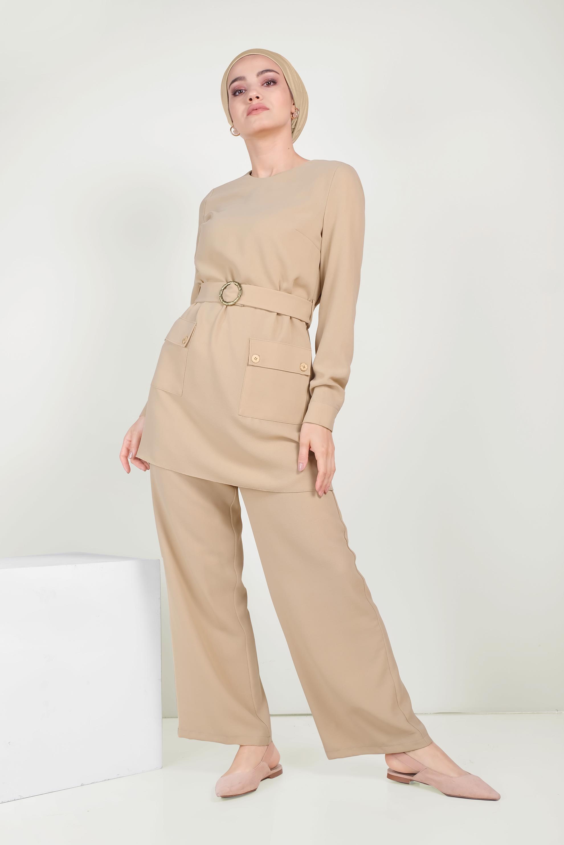Tesettür giyim BEJ KEMERLİ CEPLİ KREP TAKIM 40648