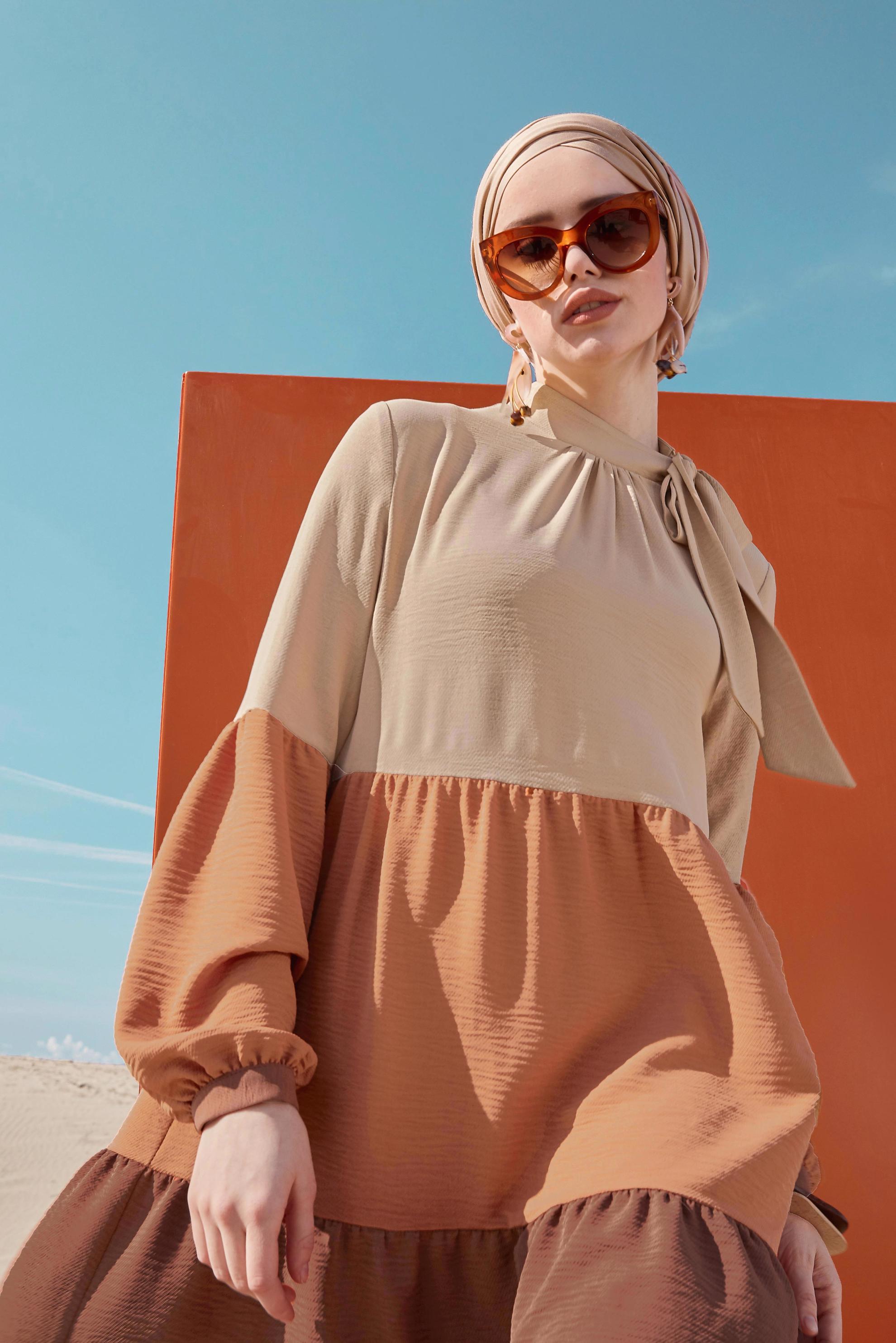 Tesettür giyim KAHVE BAĞLAMA DETAYLI RENK BLOKLU İKİLİ TAKIM 40669