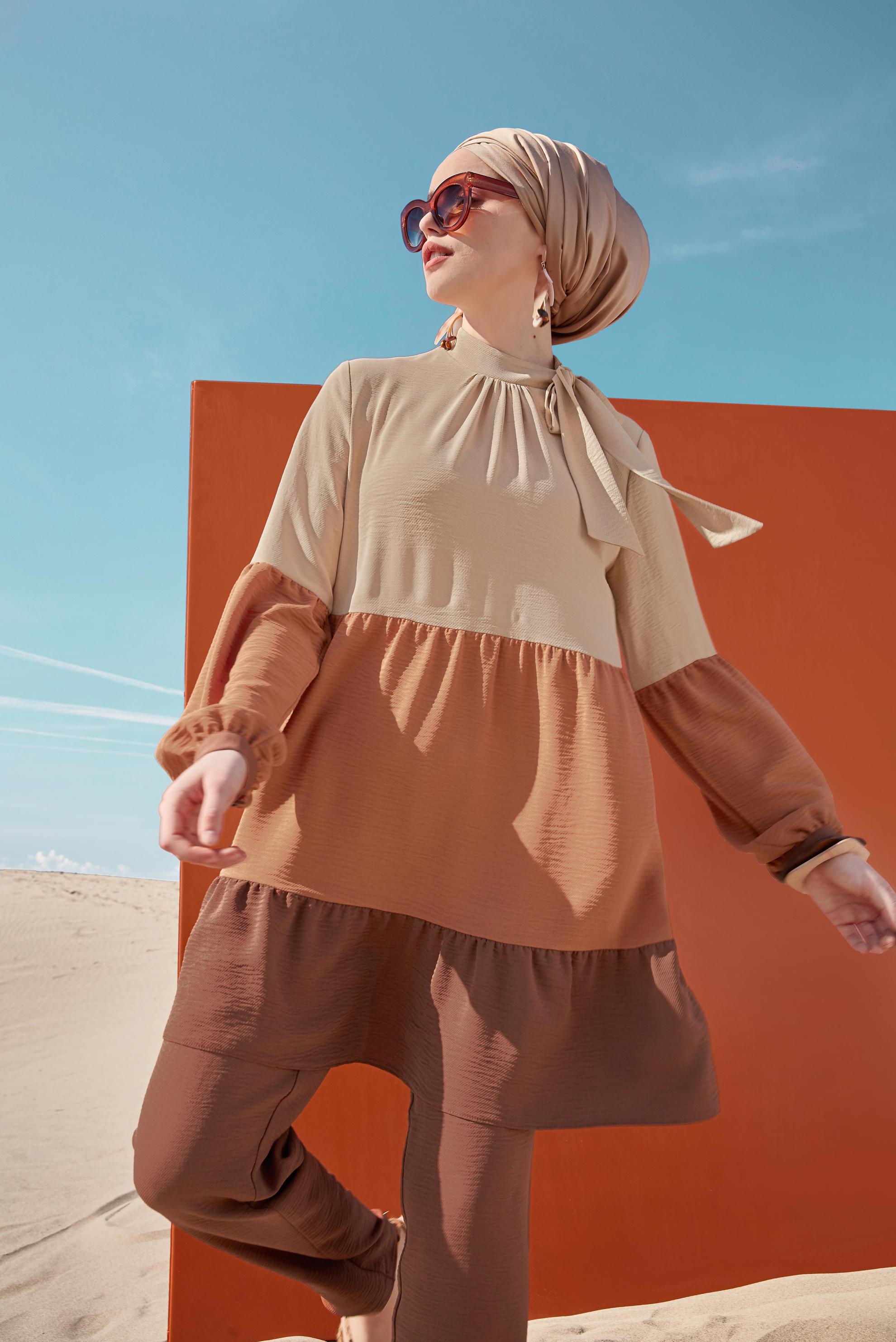 Tesettür giyim KAHVE BAĞLAMA DETAYLI RENK BLOKLU İKİLİ TAKIM 40669