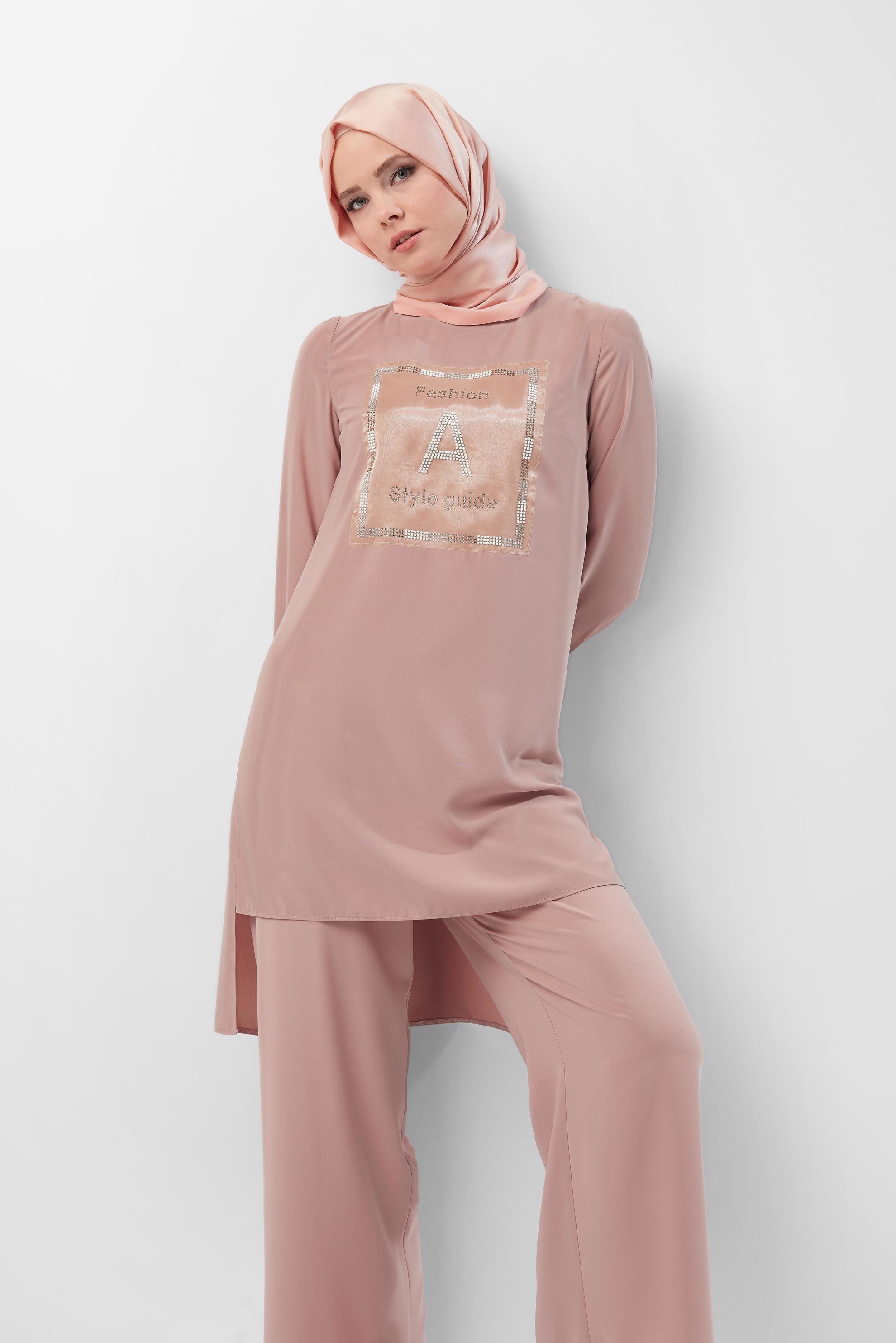 Tesettür giyim PUDRA TAŞ BASKILI İKİLİ PANTOLONLU TAKIM 40672