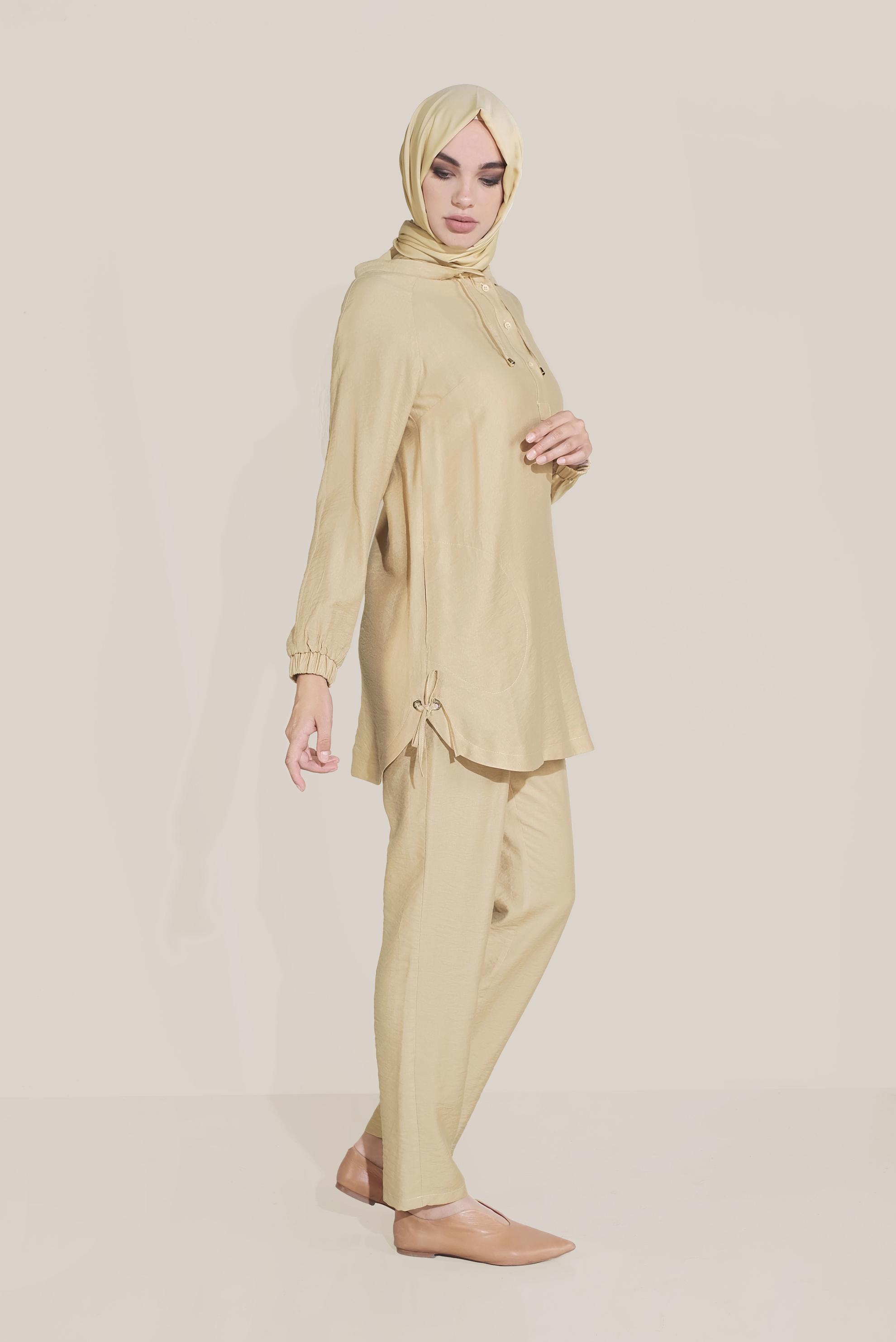 Tesettür giyim BEJ BAĞCIKLI KAPÜŞONLU PANTOLON TAKIM 40694