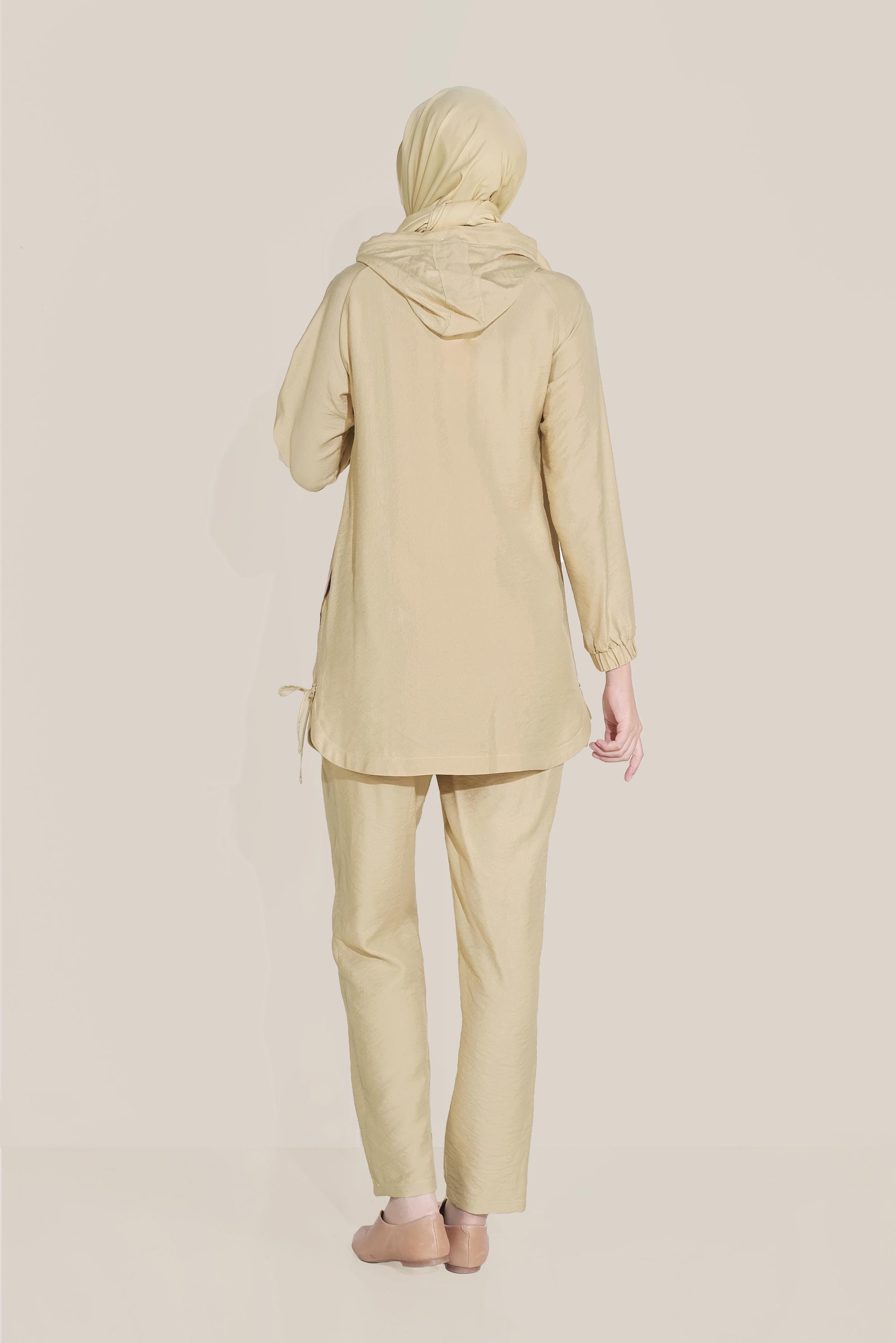 Tesettür giyim BEJ BAĞCIKLI KAPÜŞONLU PANTOLON TAKIM 40694