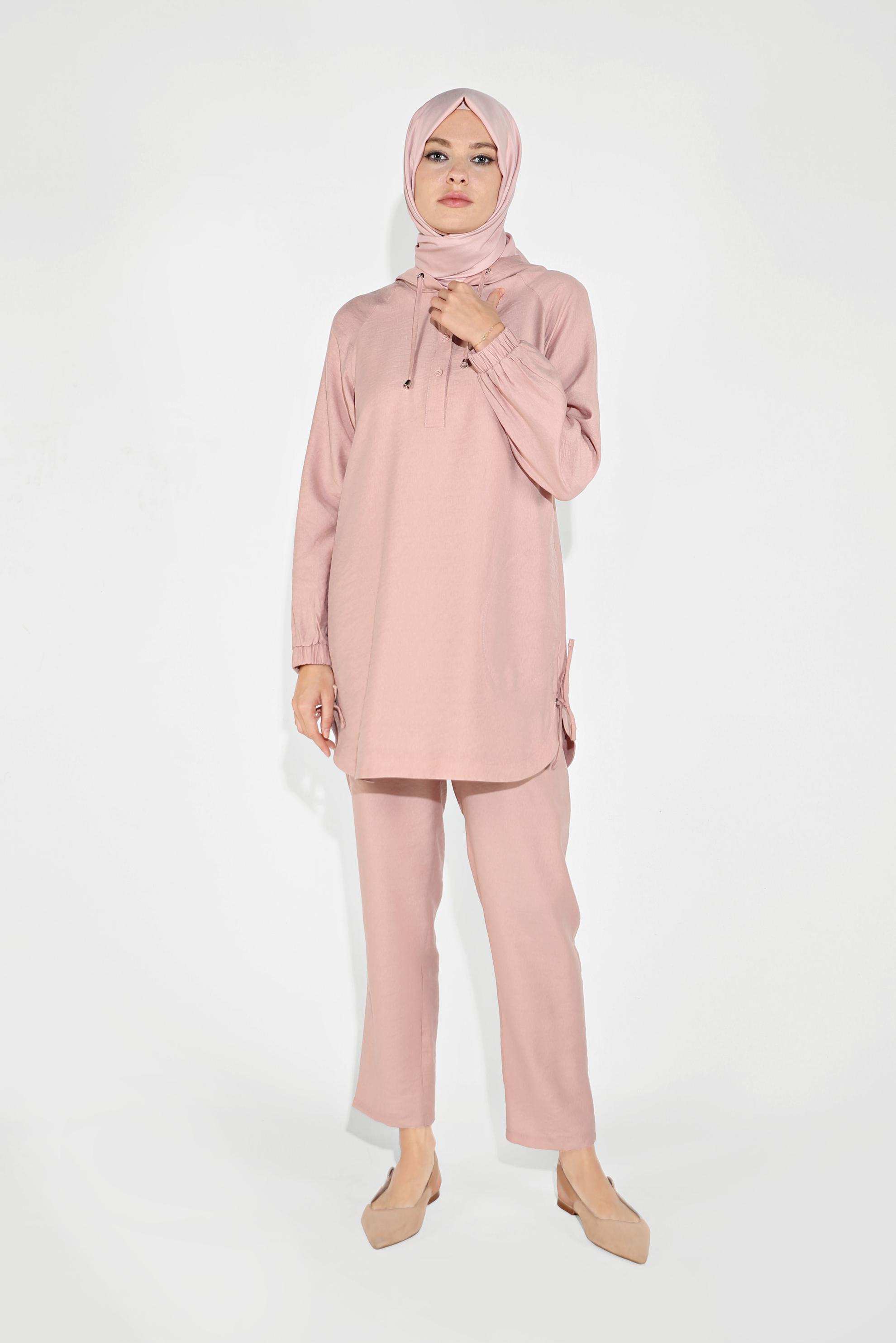 Tesettür giyim PUDRA BAĞCIKLI KAPÜŞONLU PANTOLON TAKIM 40694