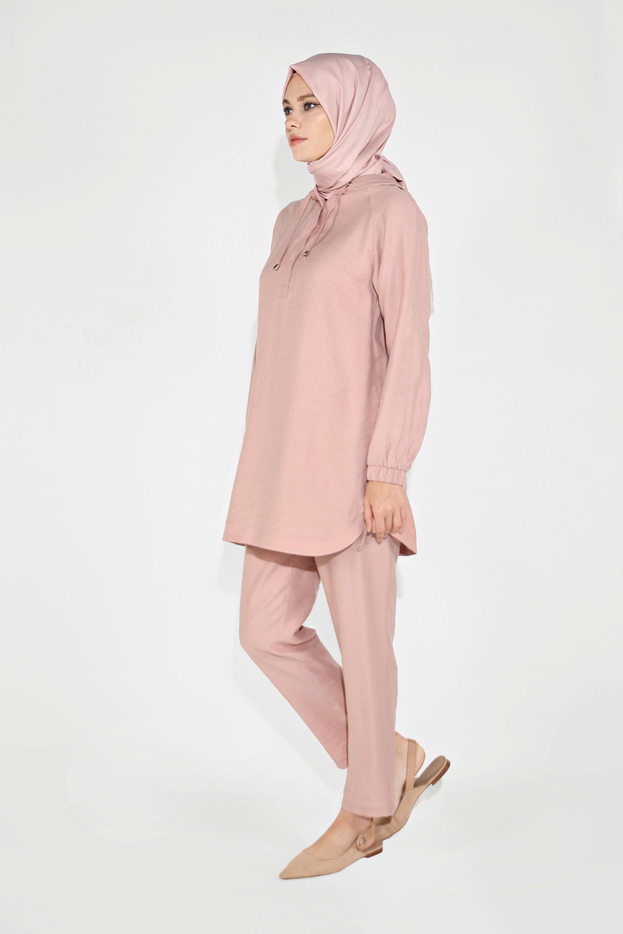 Tesettür giyim PUDRA BAĞCIKLI KAPÜŞONLU PANTOLON TAKIM 40694