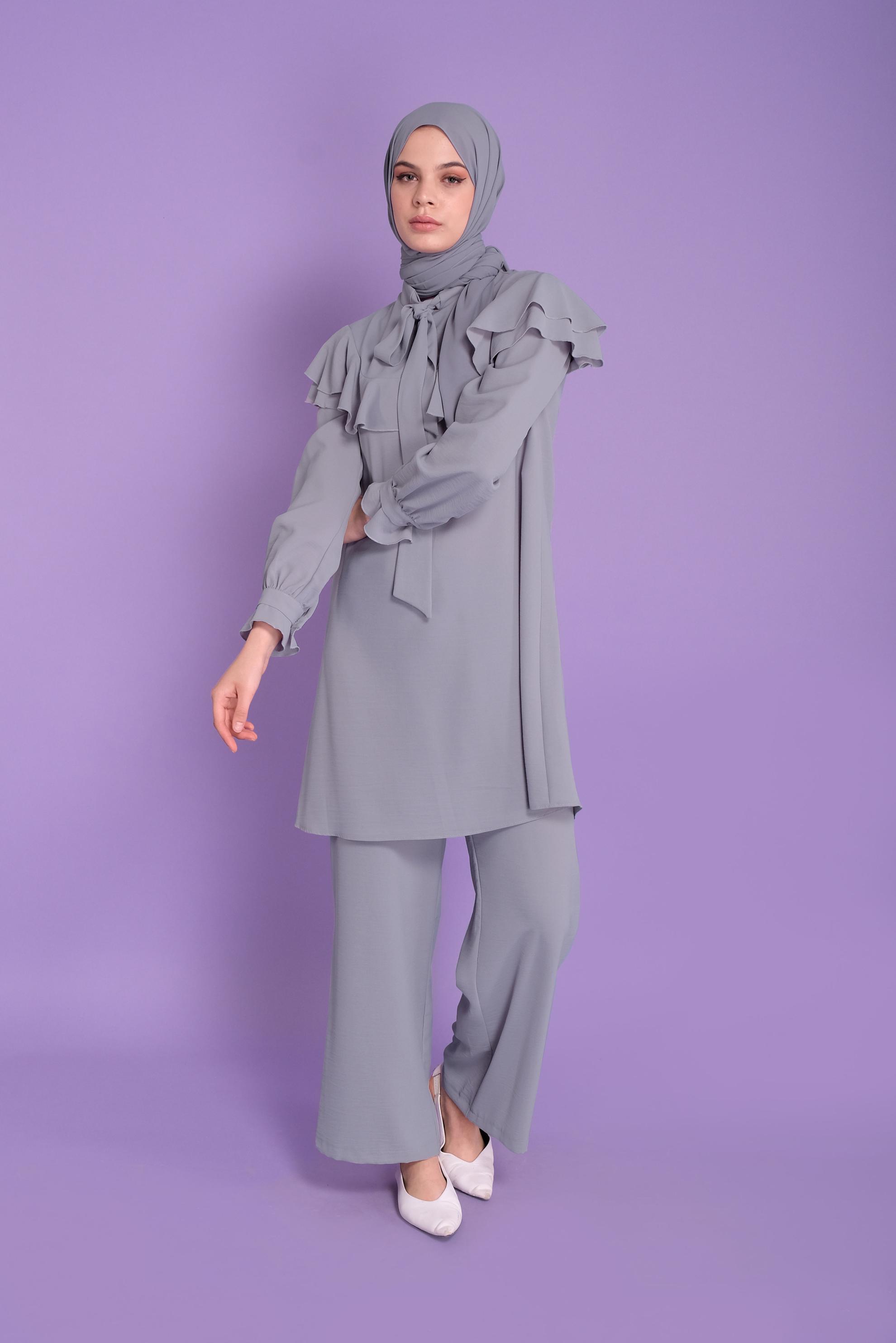 Tesettür giyim GRİ VOLANLI İKİLİ PANTOLONLU TAKIM 40806	