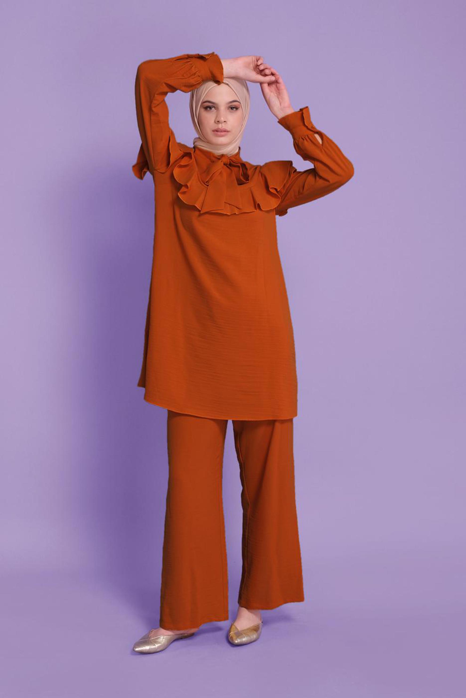 Tesettür giyim TABA VOLANLI İKİLİ PANTOLONLU TAKIM 40806	