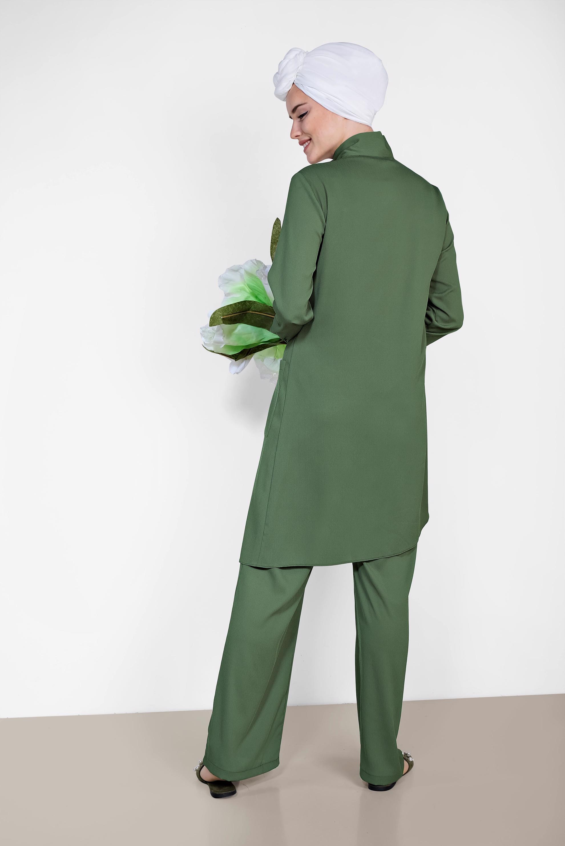 Tesettür giyim HAKİ DÜĞMELİ ASİMETRİK KESİM PANTOLONLU TAKIM 4327