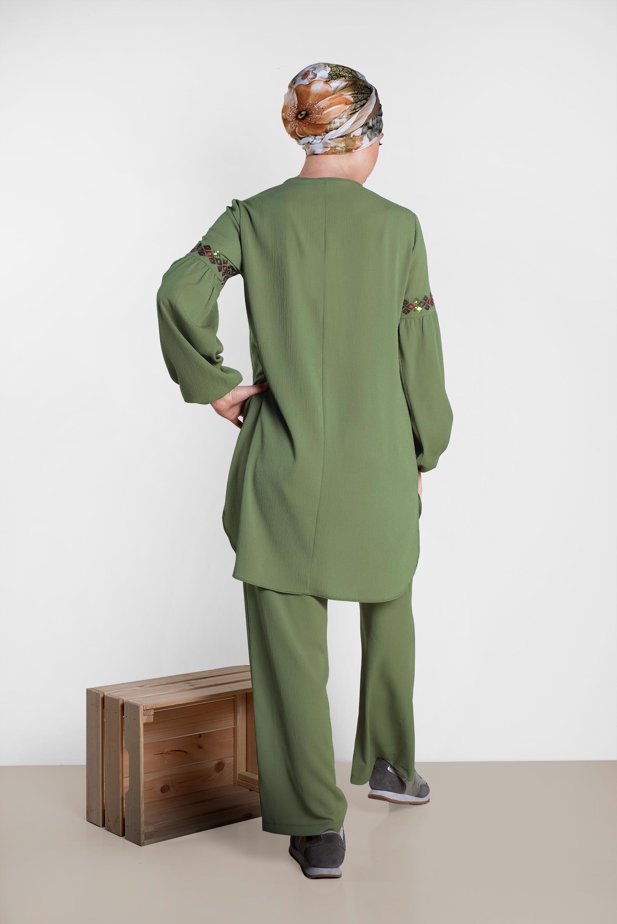 Tesettür giyim HAKİ NAKIŞLI İKİLİ PANTOLONLU TAKIM 4374