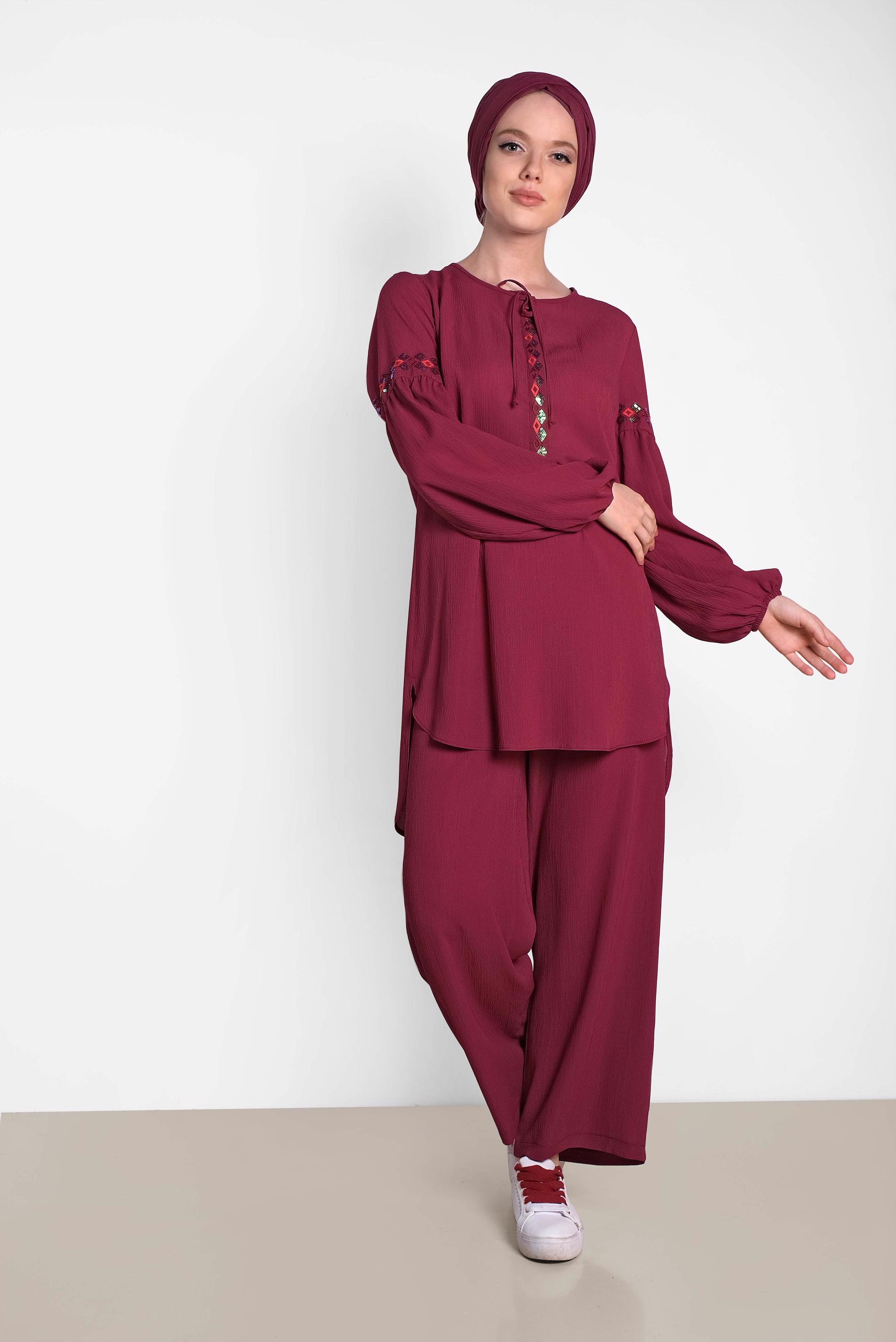 Tesettür giyim BORDO NAKIŞLI İKİLİ PANTOLONLU TAKIM 4374