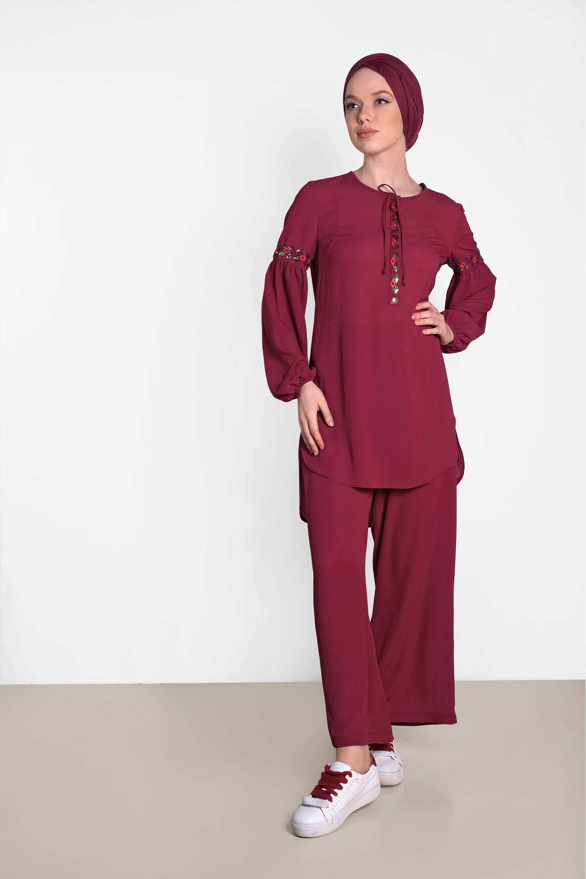 Tesettür giyim BORDO NAKIŞLI İKİLİ PANTOLONLU TAKIM 4374