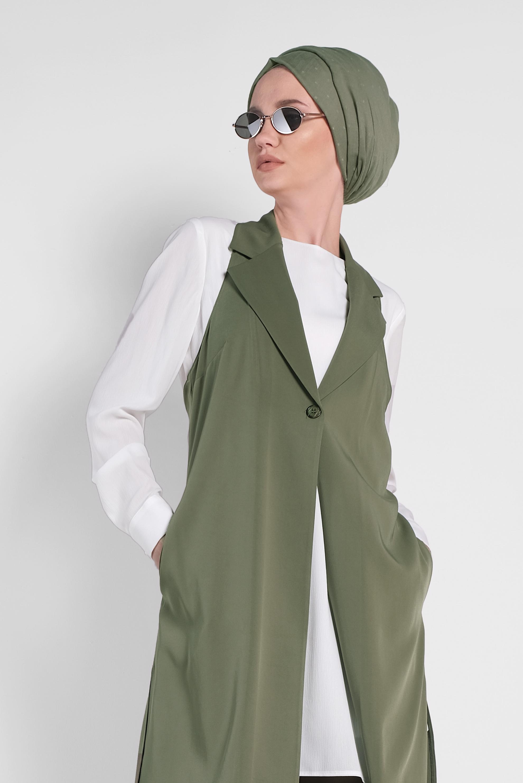 Tesettür giyim HAKİ SIRT DETAYLI DÜĞMELİ İKİLİ PANTOLONLU TAKIM 4445