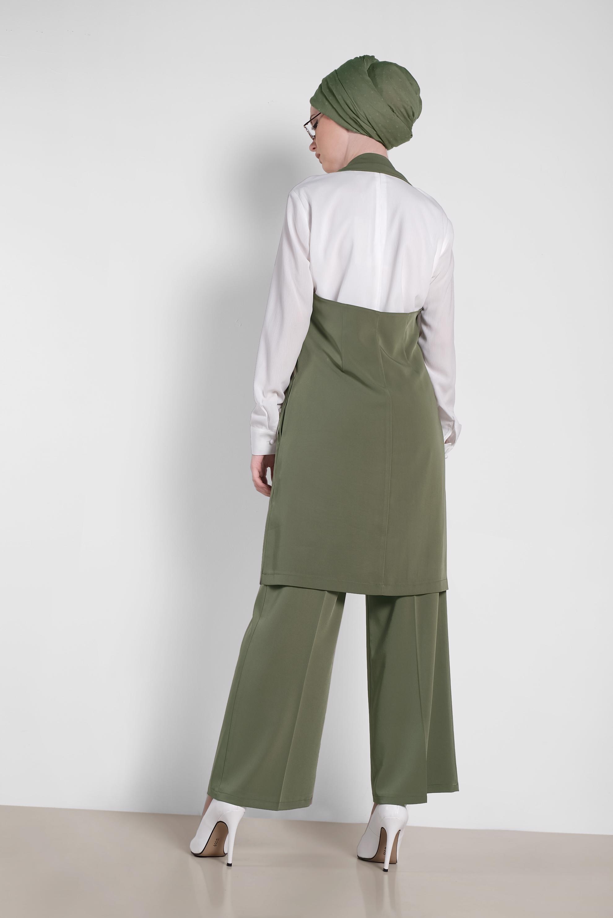 Tesettür giyim HAKİ SIRT DETAYLI DÜĞMELİ İKİLİ PANTOLONLU TAKIM 4445