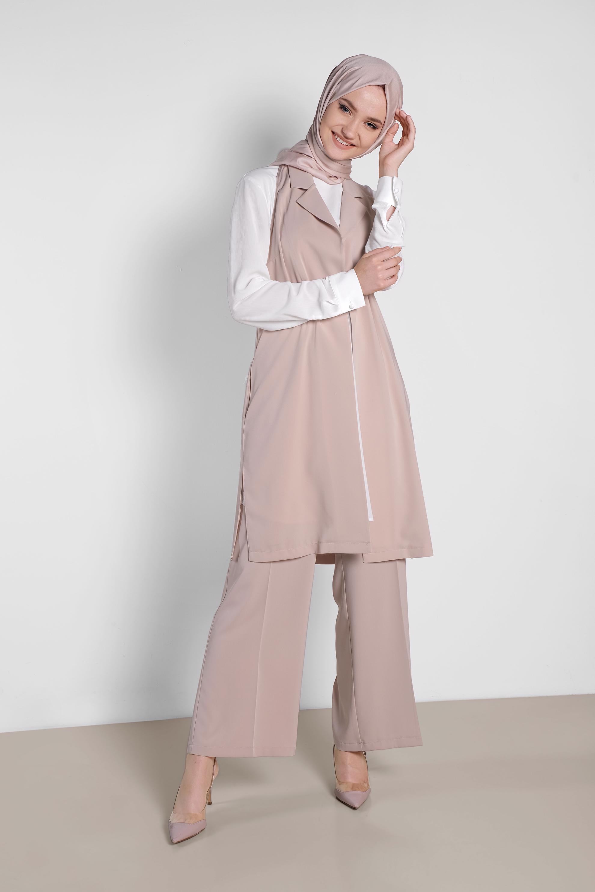 Tesettür giyim PUDRA SIRT DETAYLI DÜĞMELİ İKİLİ PANTOLONLU TAKIM 4445