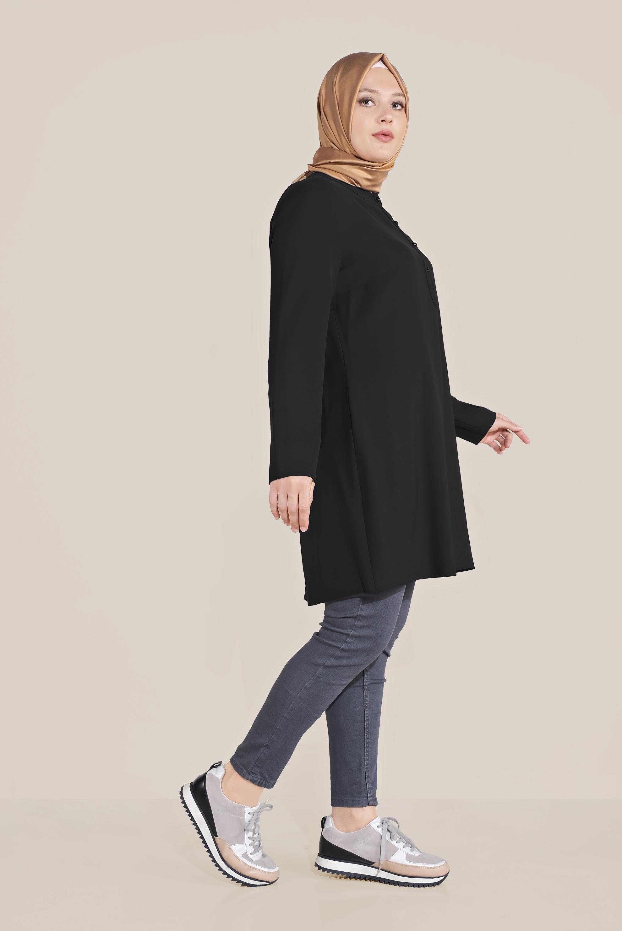 Tesettür giyim SİYAH DÜĞME DETAYLI BİSİKLET YAKA TUNİK  20040 