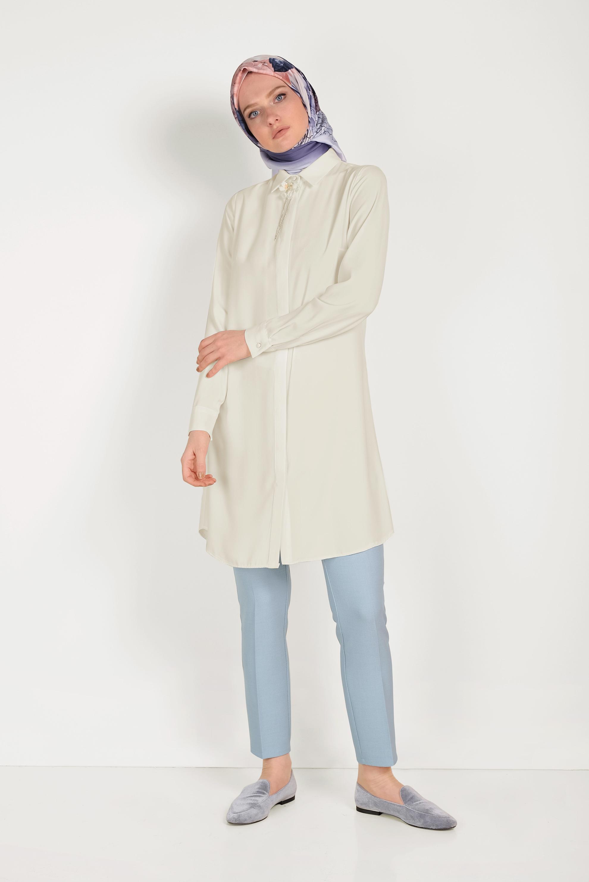 Tesettür giyim BEYAZ GİZLİ DÜĞMELİ KLASİK TUNİK 40442
