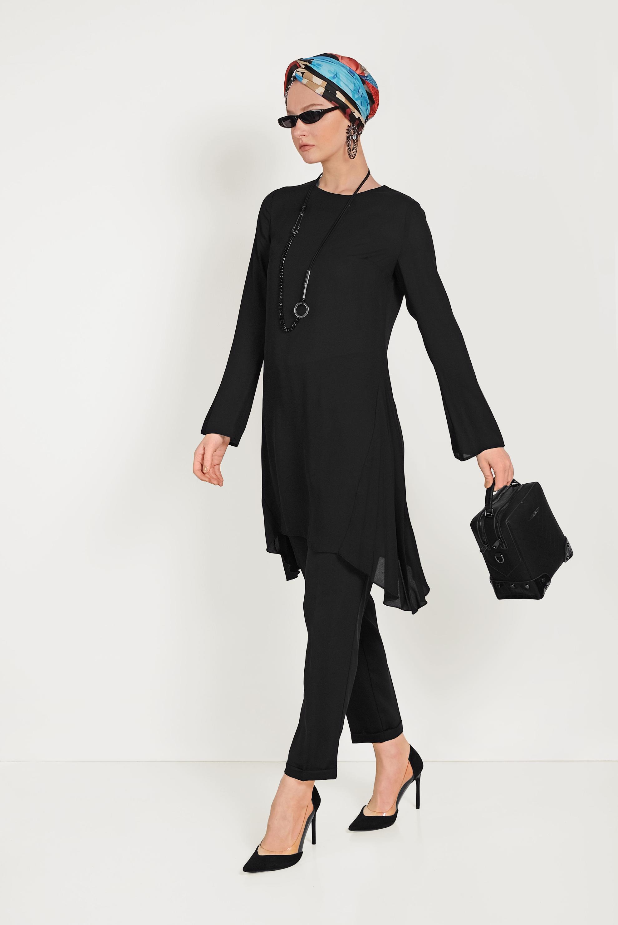 Tesettür giyim SİYAH YANLARI PİLİSELİ TUNİK 40443