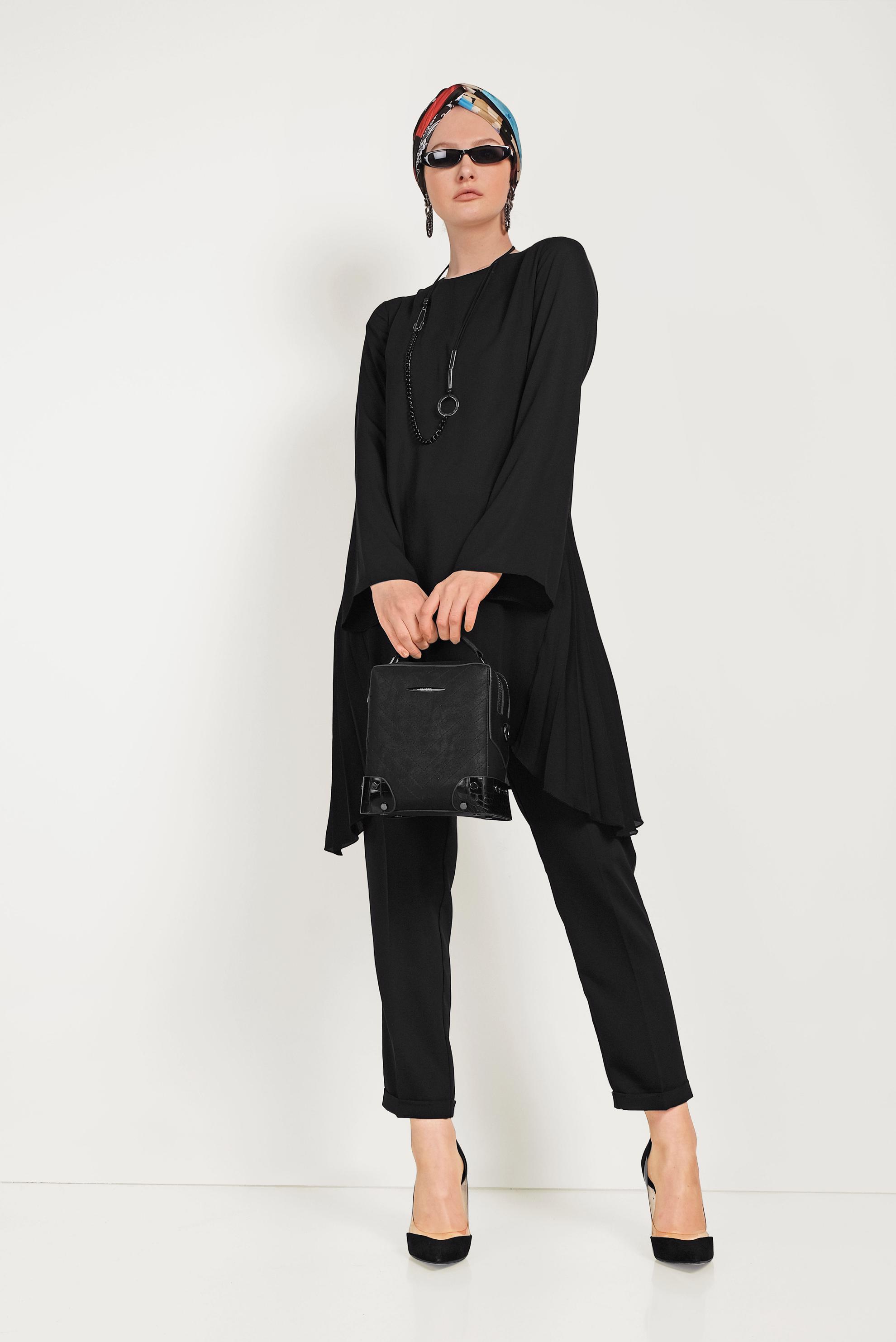 Tesettür giyim SİYAH YANLARI PİLİSELİ TUNİK 40443