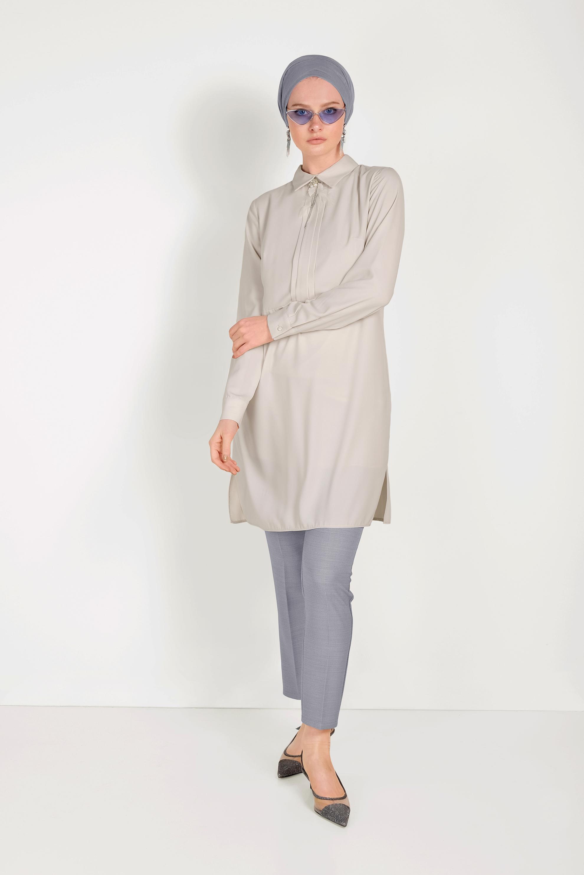 Tesettür giyim BEJ YAKA DETAYLI KLASİK TUNİK 40446