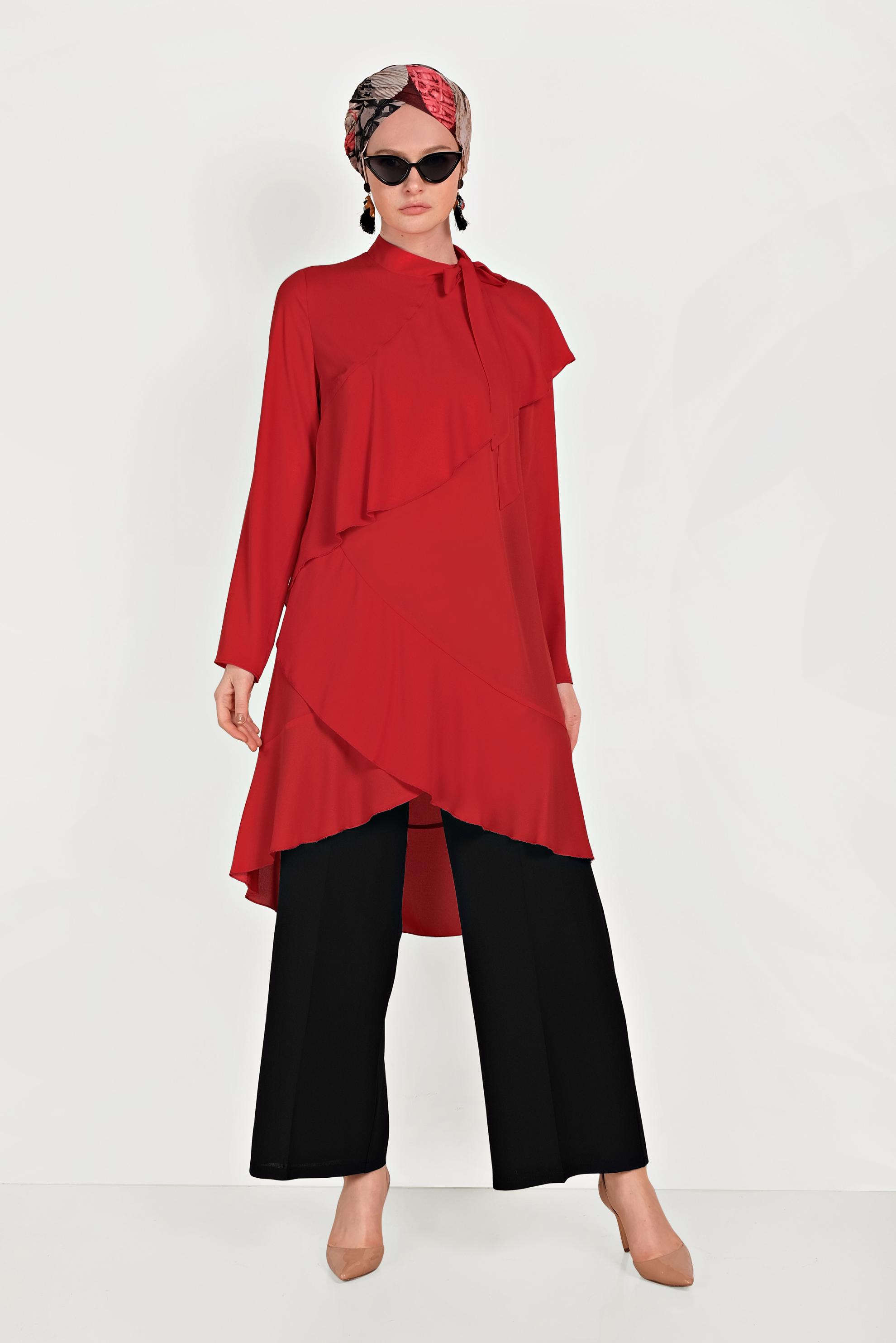 Tesettür giyim KIRMIZI BOYUNDAN BAĞLAMALI ASİMETRİK TUNİK 40447